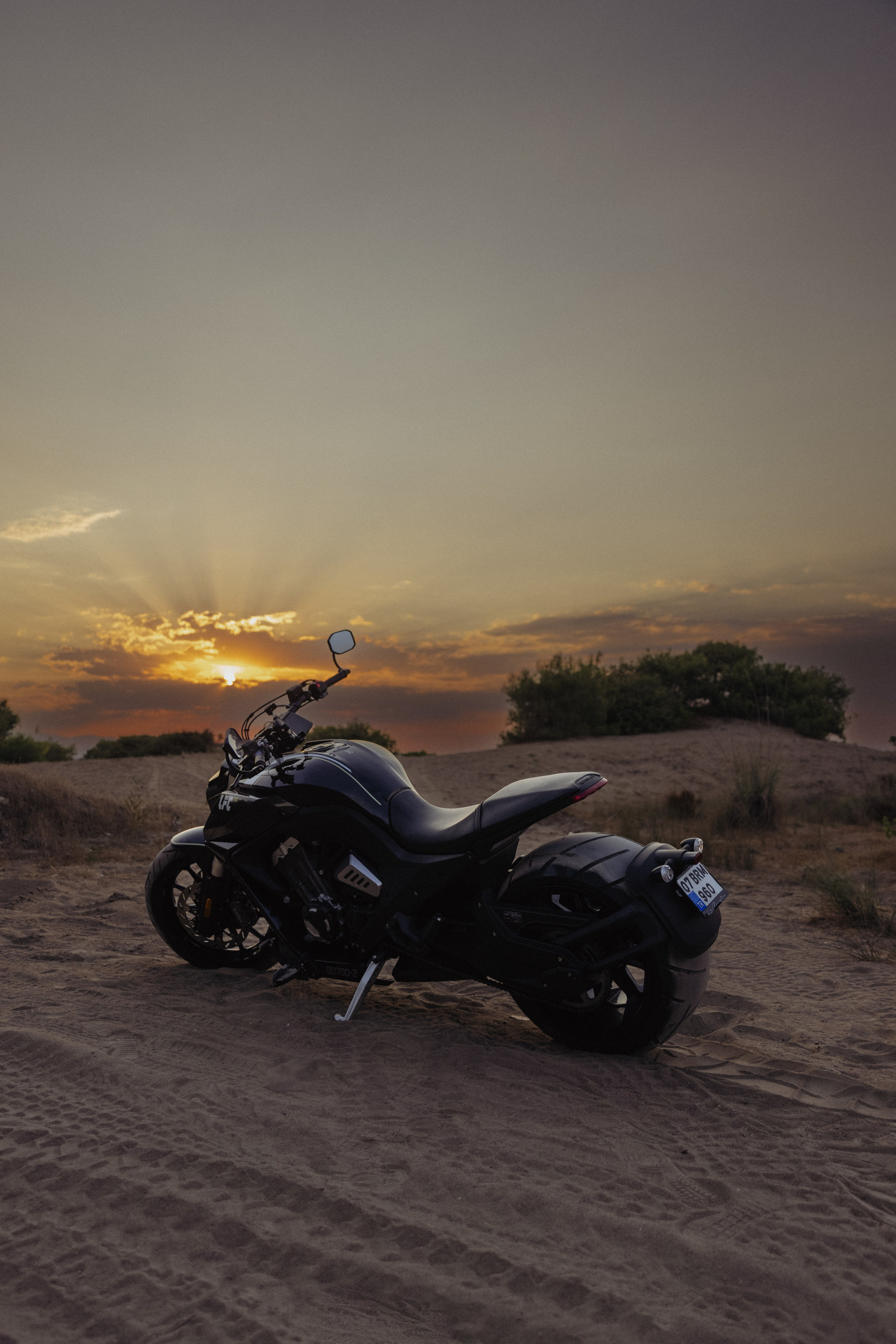 Мужская фотосессия в Анталии. Фотосессия для мужчин. Фото с мотиком. Мужская фотосессия в Анталии. Мужская фотосессия в Турции.