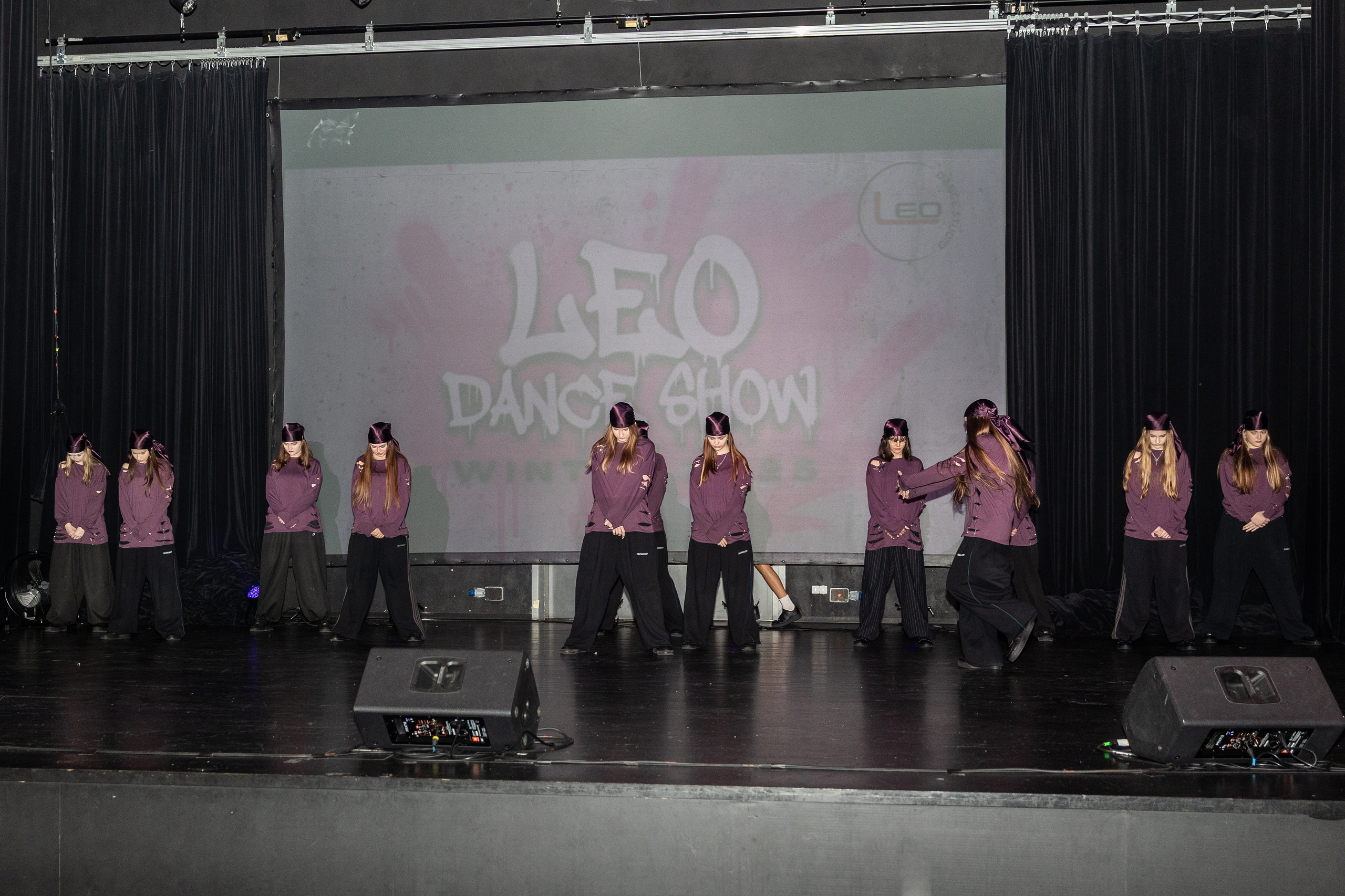 LEO DANCE SHOW WINTER 2025. Семейный и детский фотограф в Варшаве Мила Бобровская