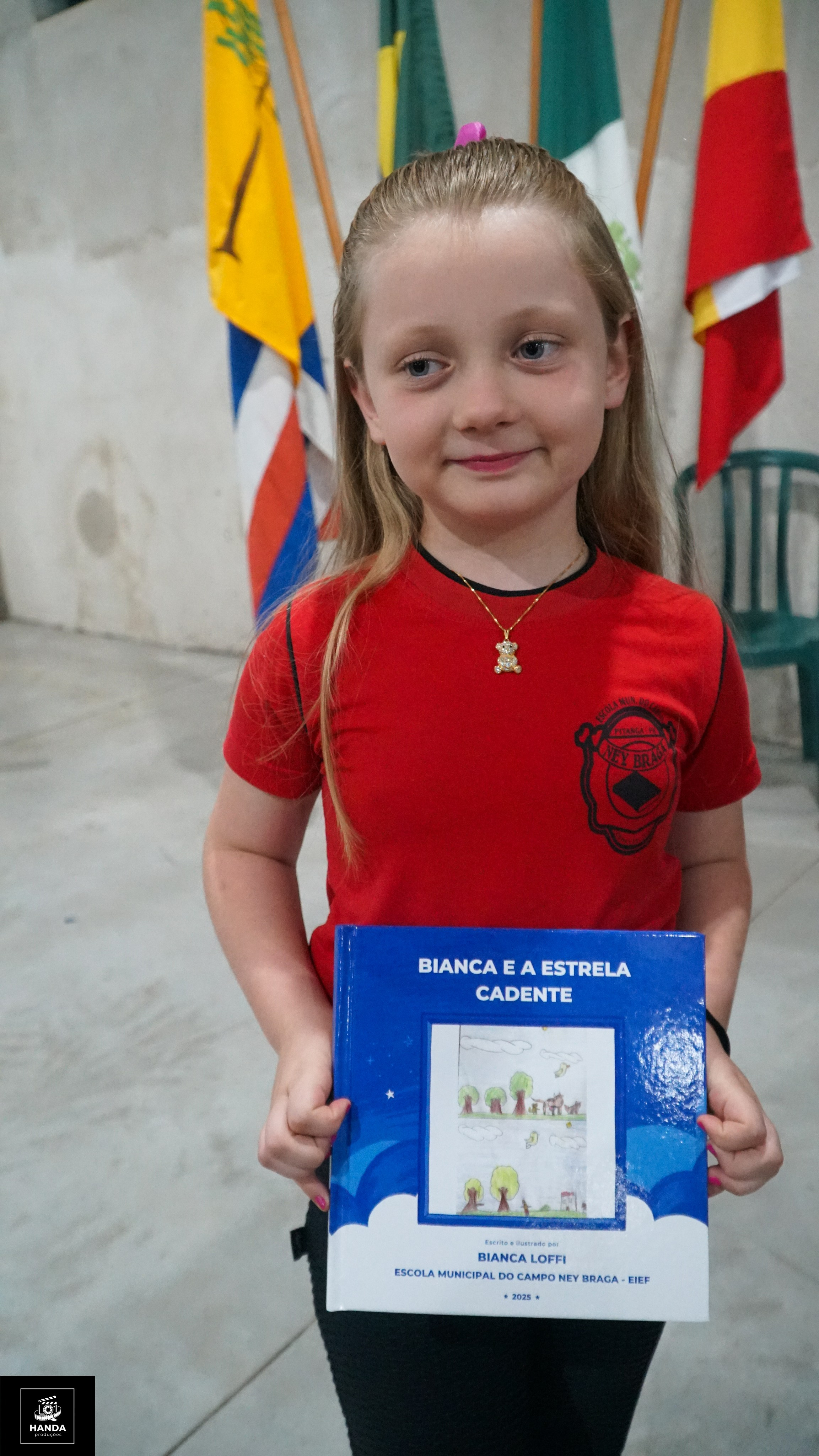 Noite autógrafos colégio Aurélio Buarque de Holanda. Handa Produções