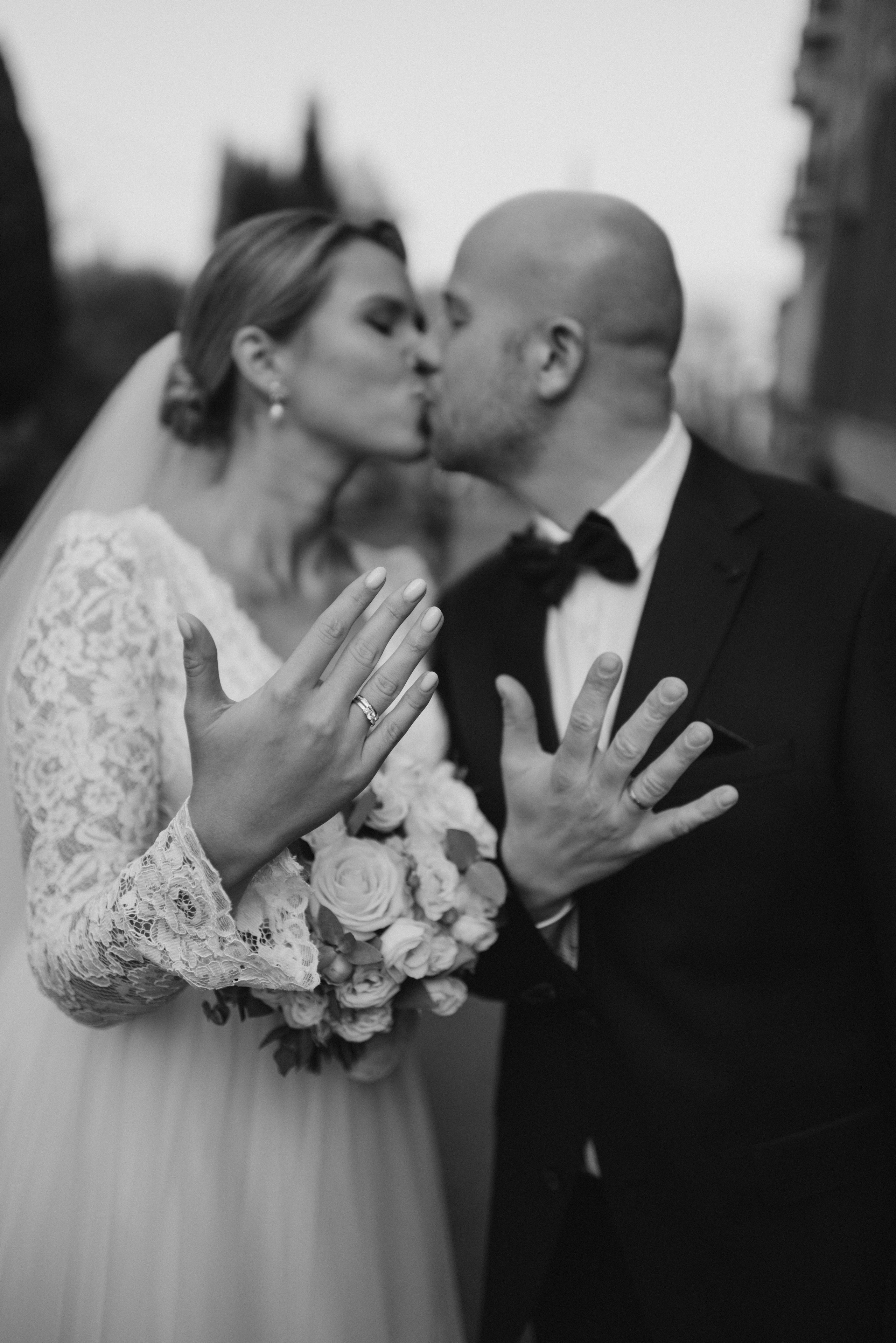 L|R. Maanukki photographer