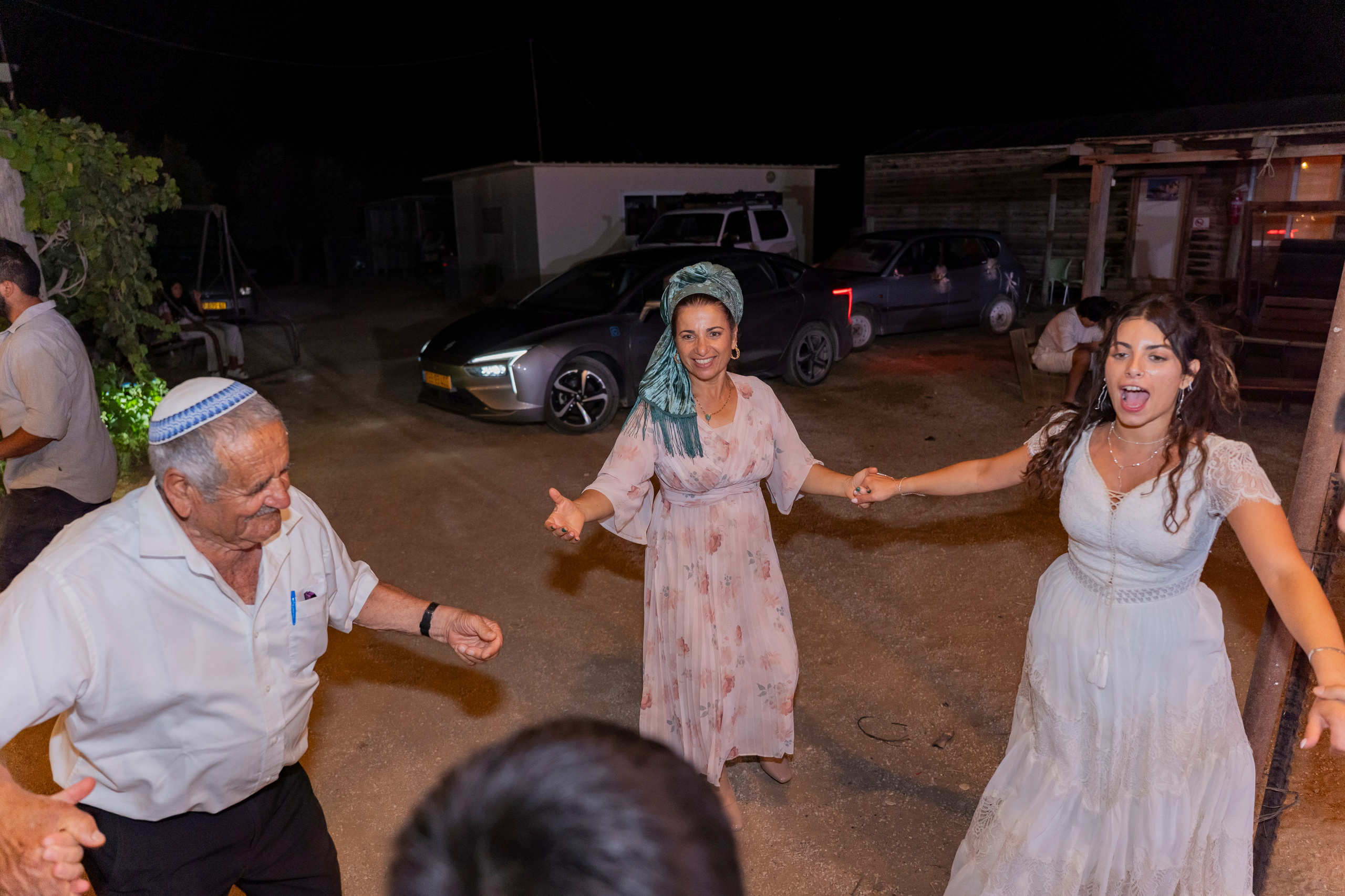 אביה ואחיה. יוסף מזרחי צילום חתונה, ברית וזוגיות. צלם מקצועי שאוהב להוציא אתכם הכי יפים ברגעים הכי מרגשים