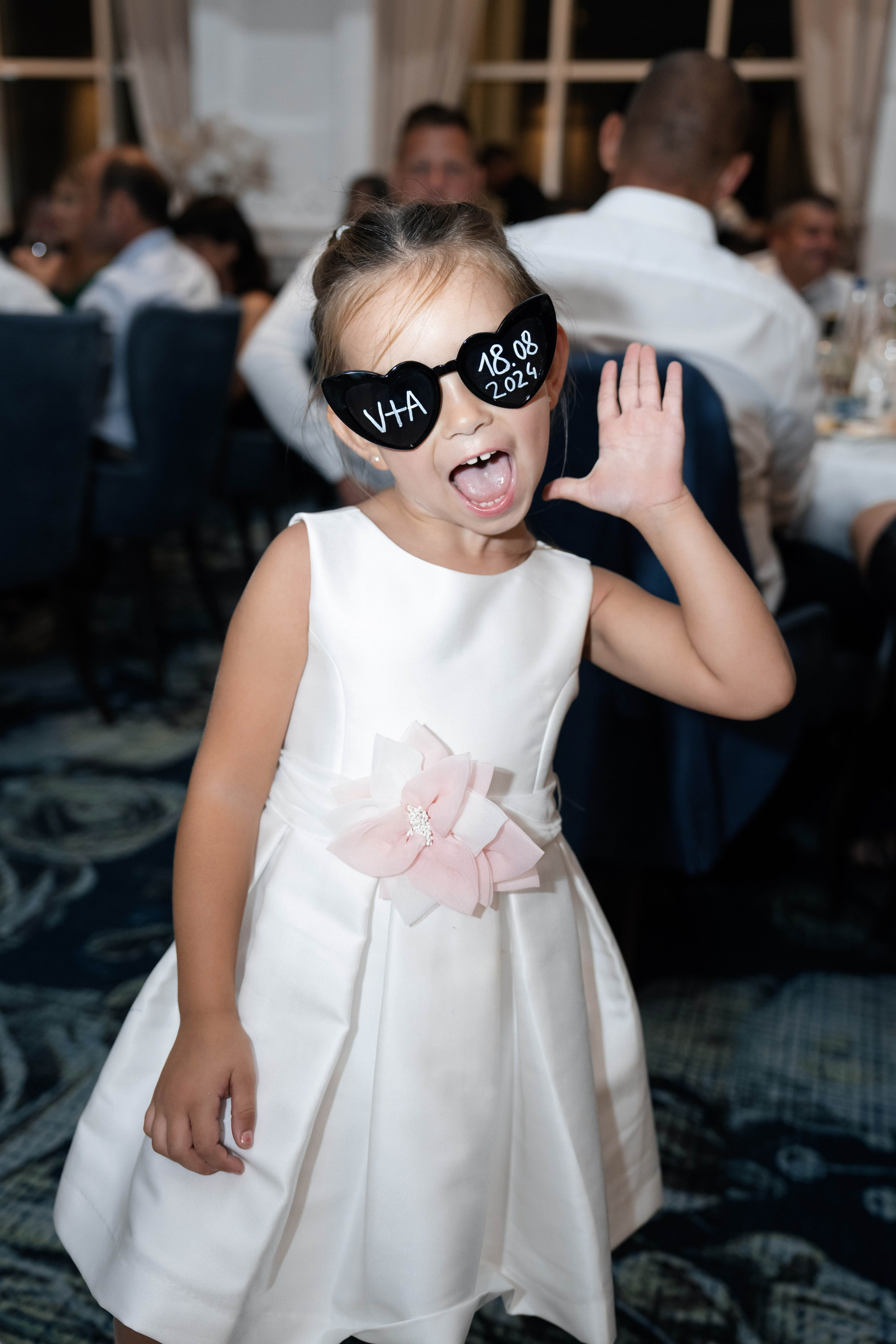 Romance Across Borders: Romania to Lake Como. Ioana Timis