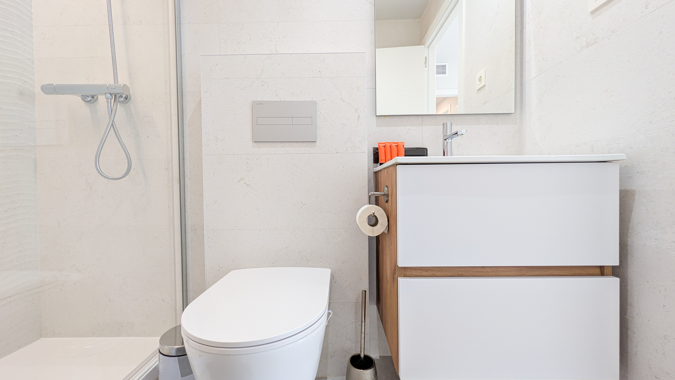 PLATINUM. Baby Beast