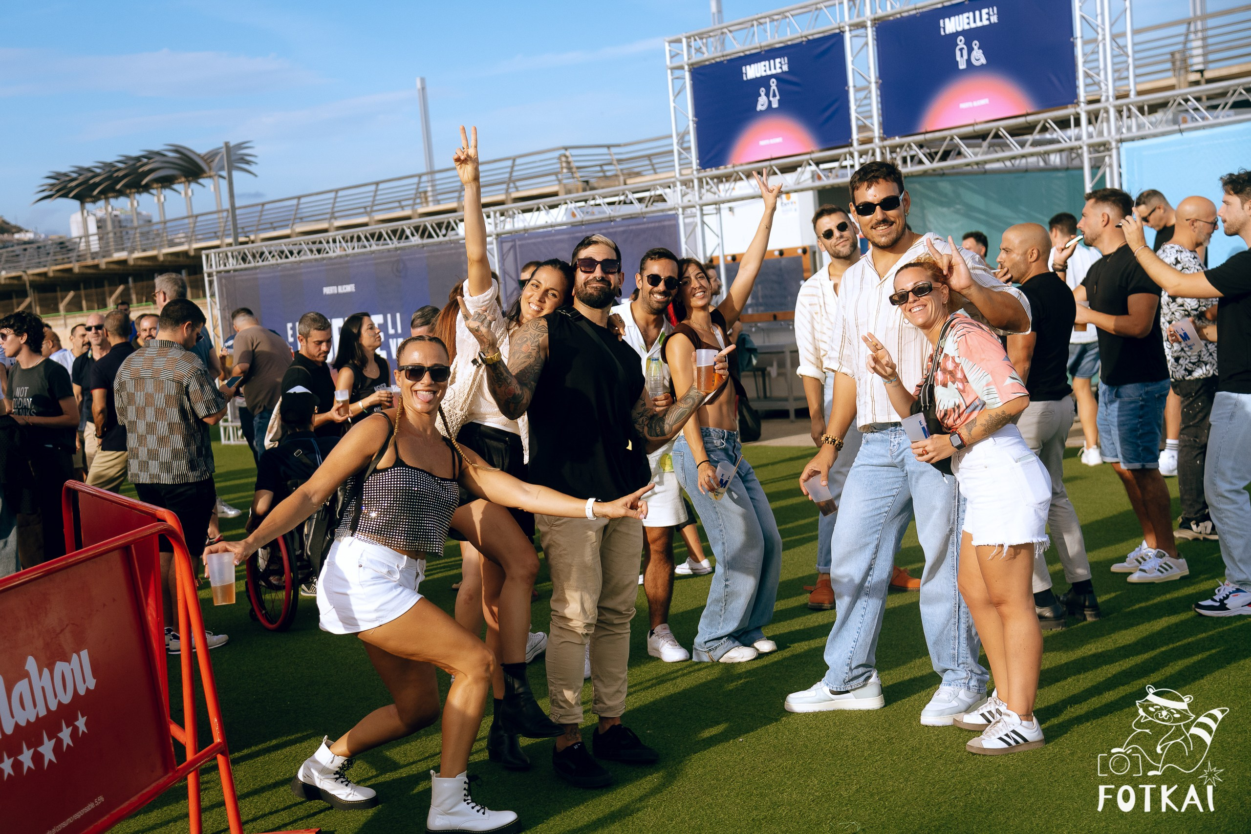 Cariña: La Fiesta 2025 Alicante — fotos del festival LGTBI y drag shows | FOTKAI