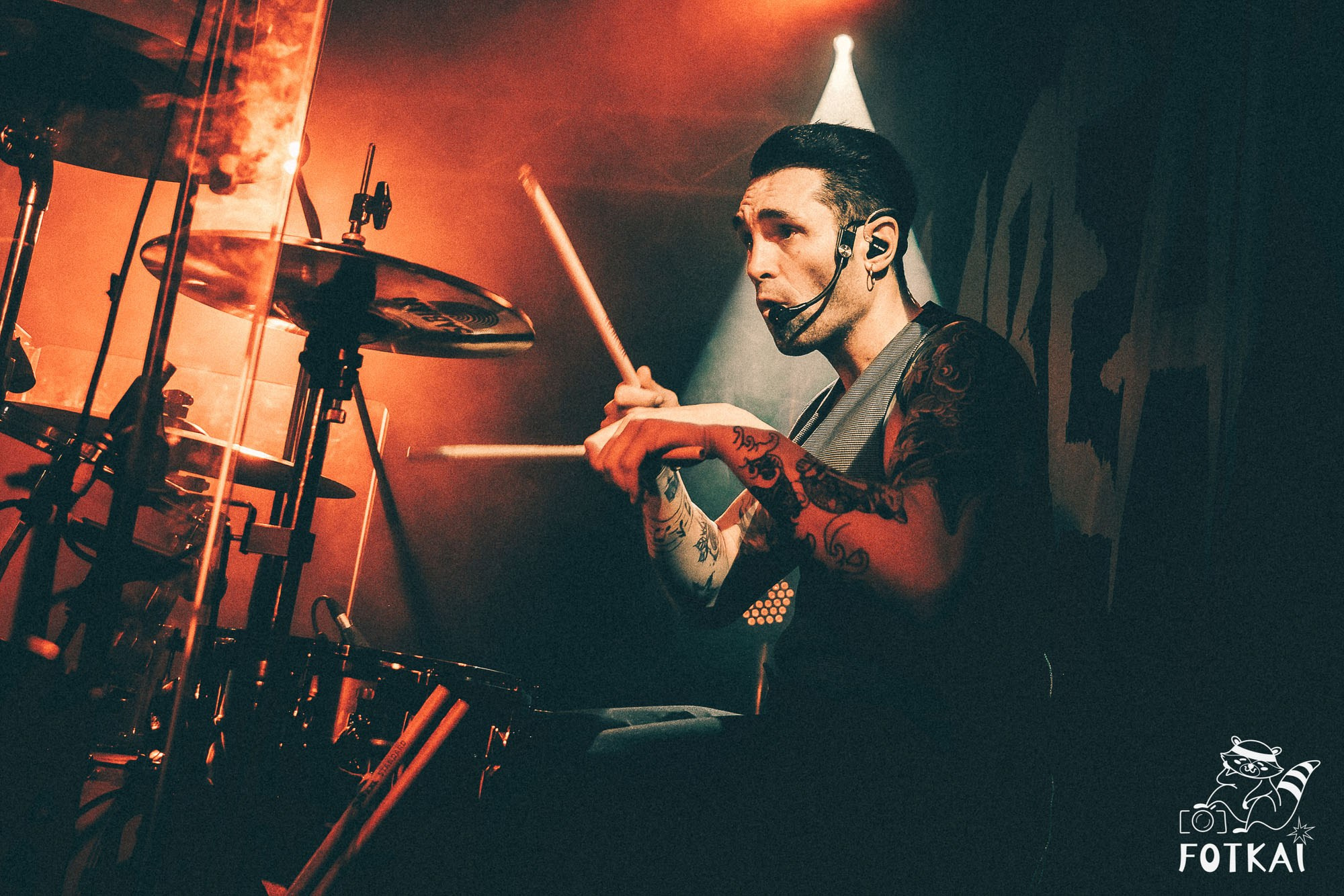 DENISDENIS — reportaje fotográfico del concierto en la Sala Marearock (Alicante) | FOTKAI