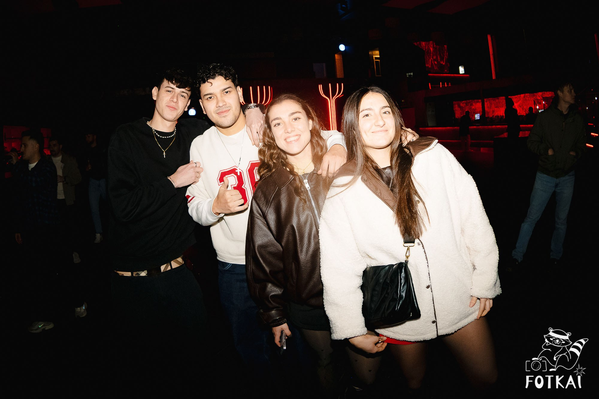 Barry B en Alicante 13 de febrero 2026: concierto épico de pop alternativo y energía en vivo | FOTKAI