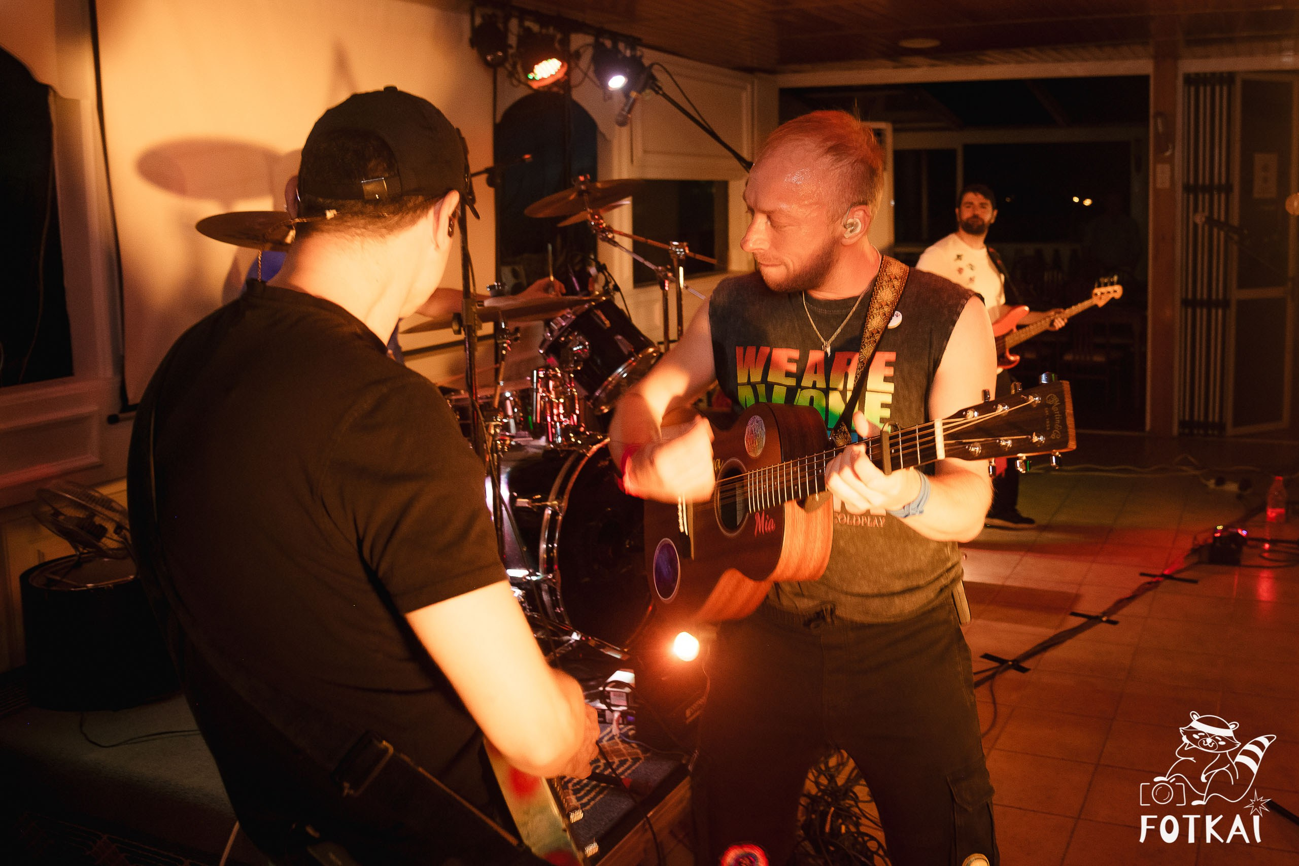 Ultimate Coldplay en Restaurante Los Cucalos: Reportaje fotográfico 17.09.25 | FOTKAI