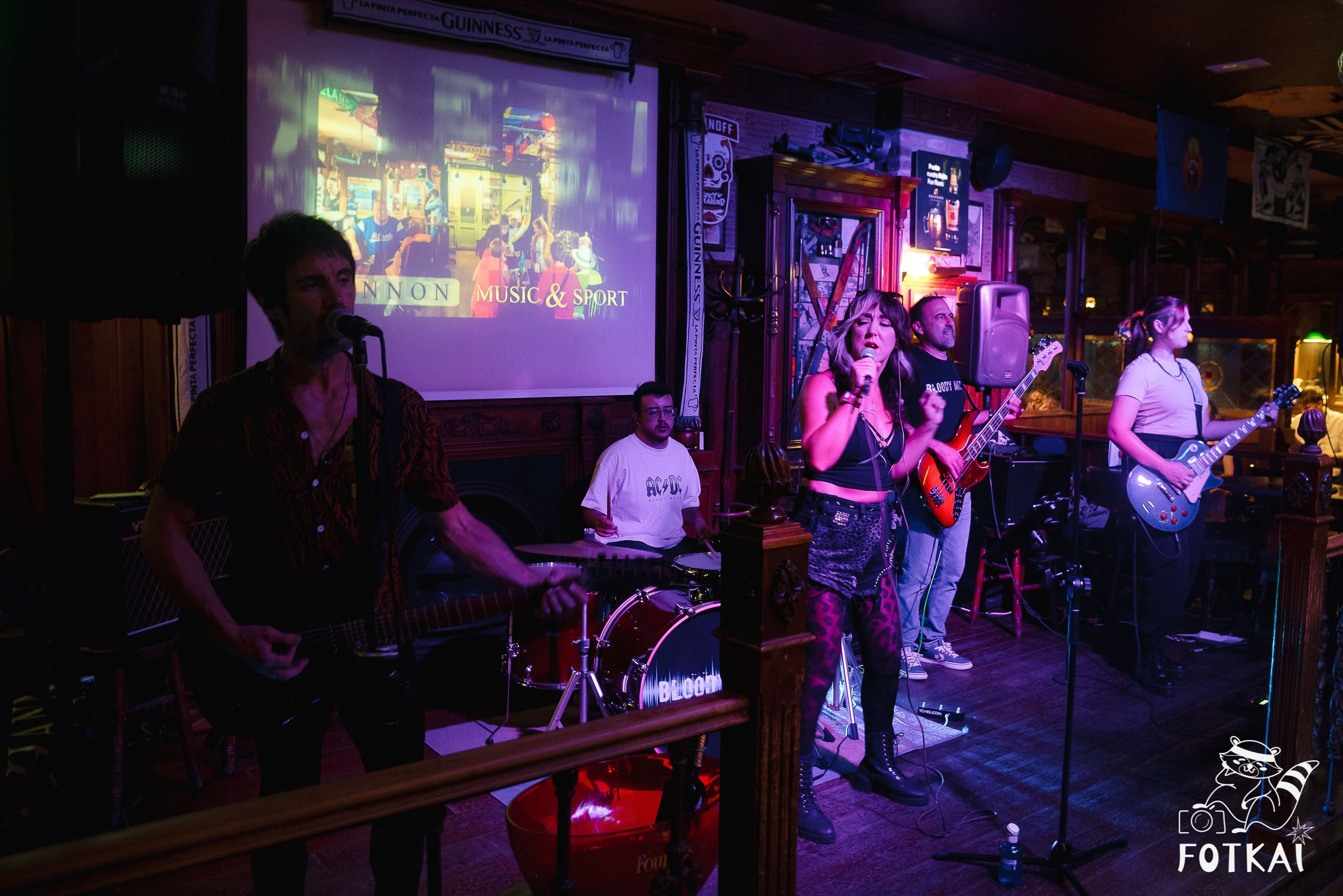 Bloody Mess en Shannon | Irish Pub: Reportaje fotográfico 15.08.25 | FOTKAI