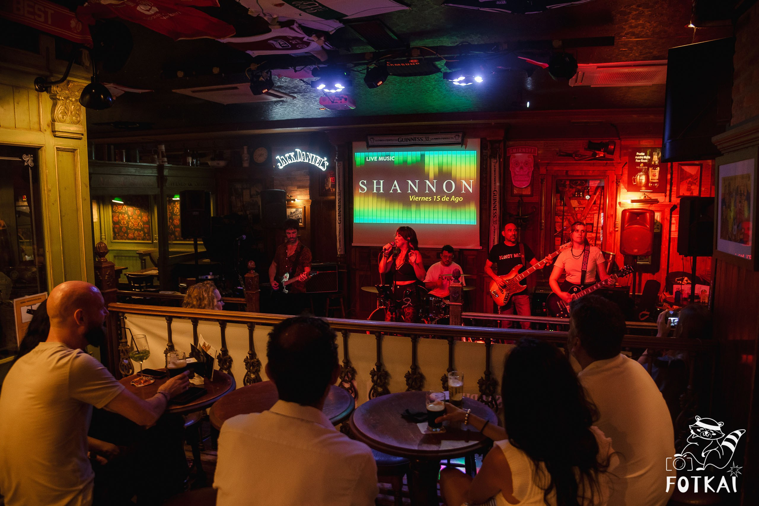 Bloody Mess en Shannon | Irish Pub: Reportaje fotográfico 15.08.25 | FOTKAI