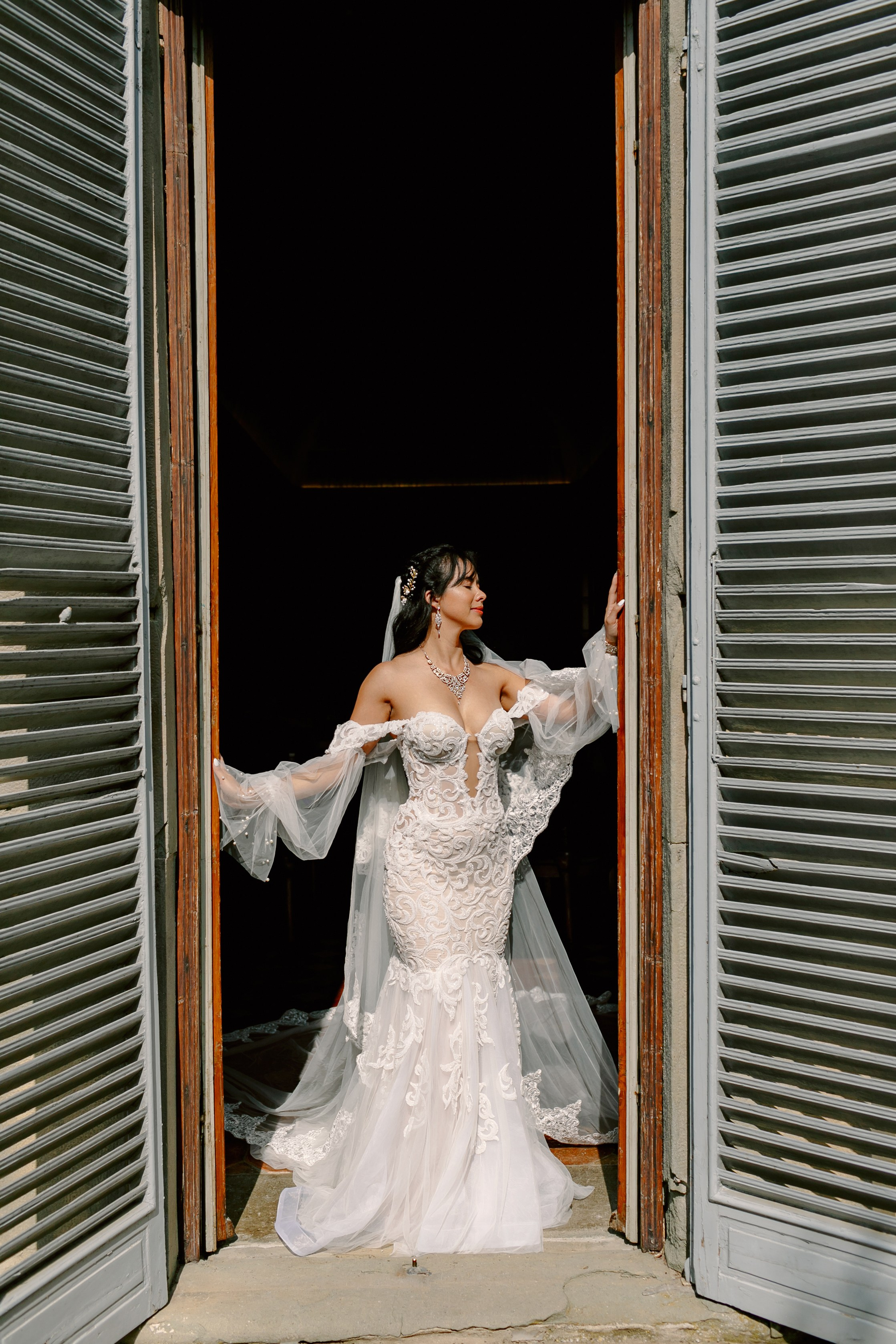 Tuscany Castello di Montegufoni wedding. Iurkovski PHOTOGRAPHY in Europe. Luxury destination weddings and events