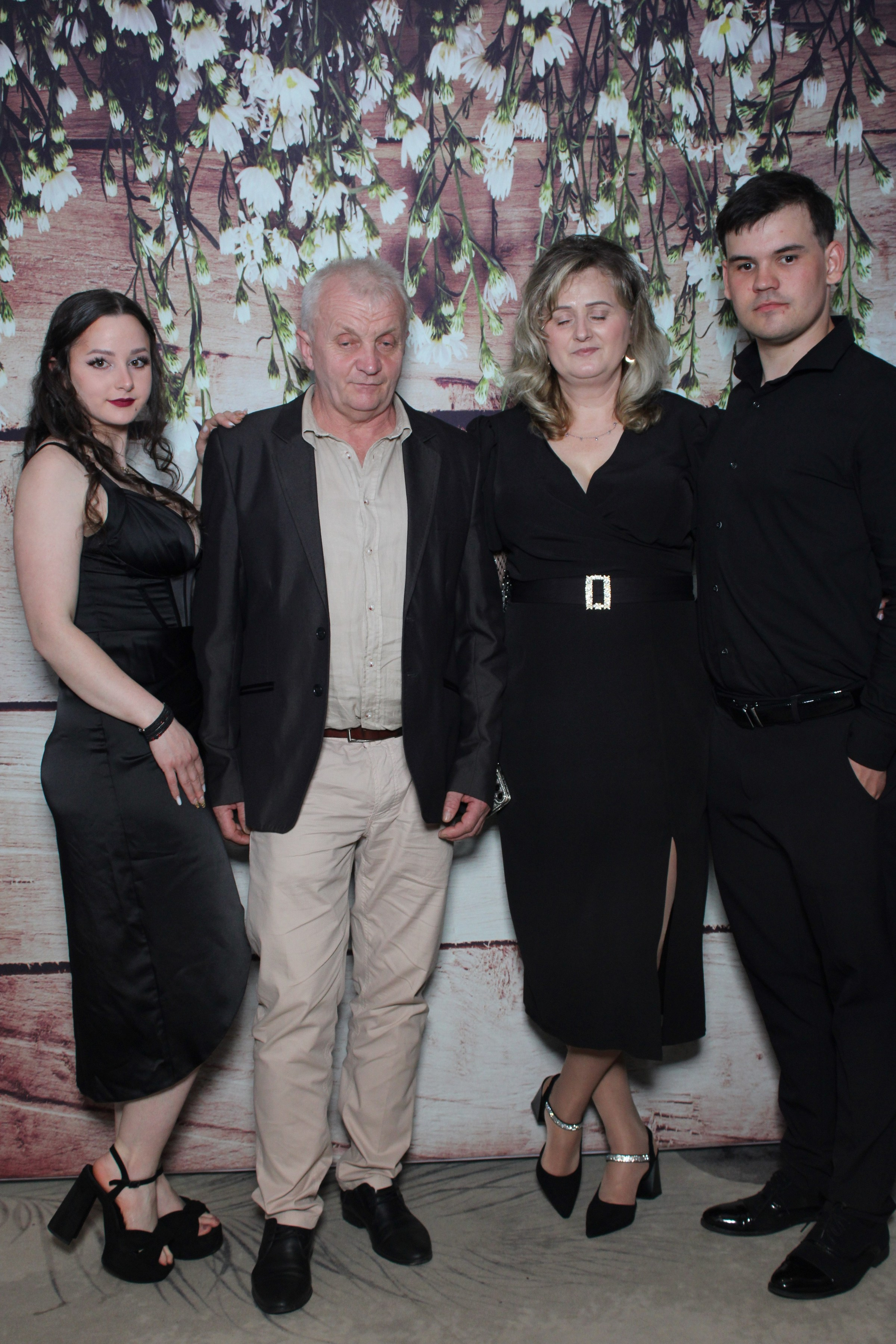 Nunta Denisa & Daniel – Zâmbete și distracție cu Oglinda Amintirilor Suceava