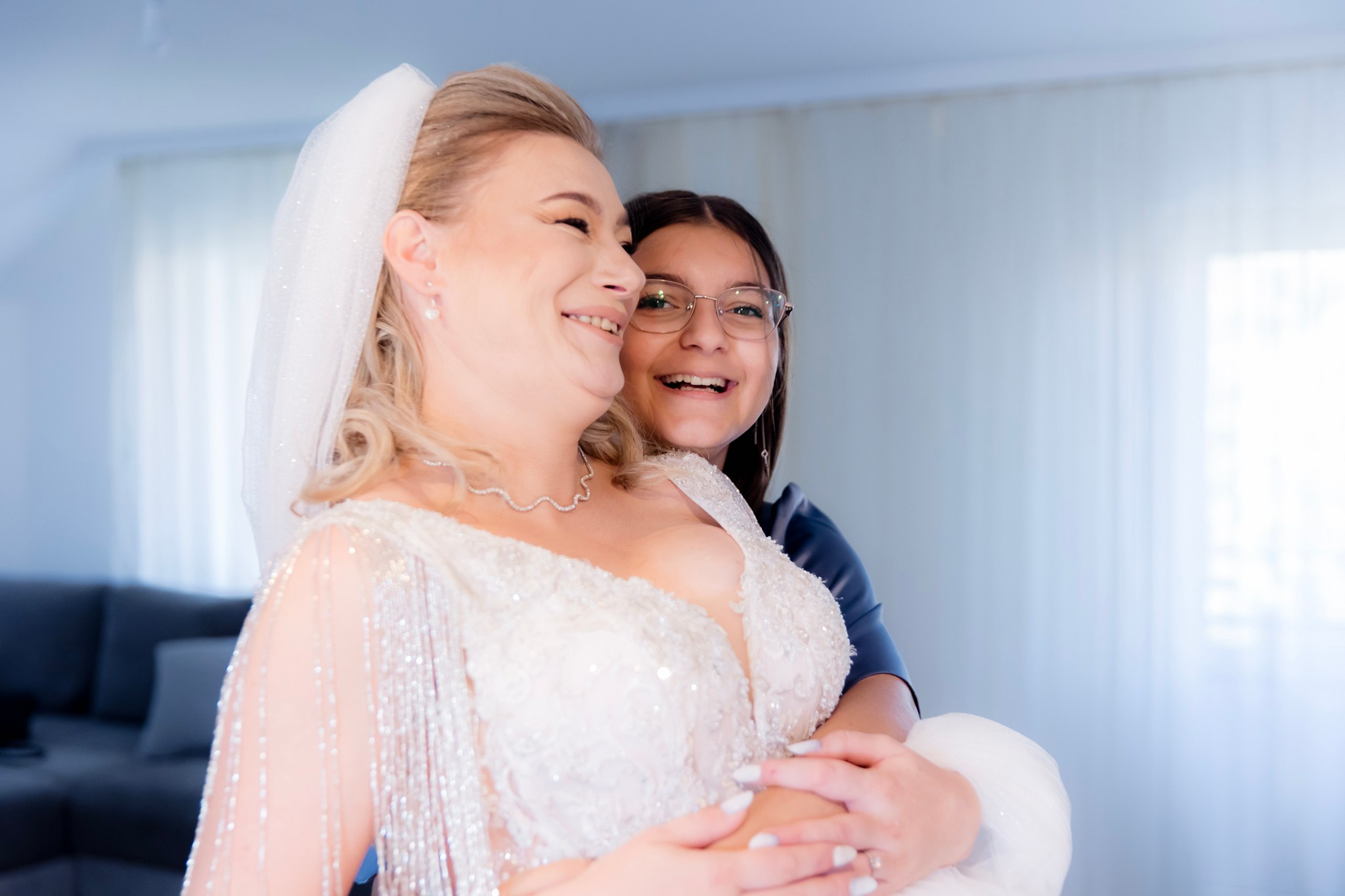 Mihai & Oana. Servicii foto-video profesionale, pentru momente de neuitat