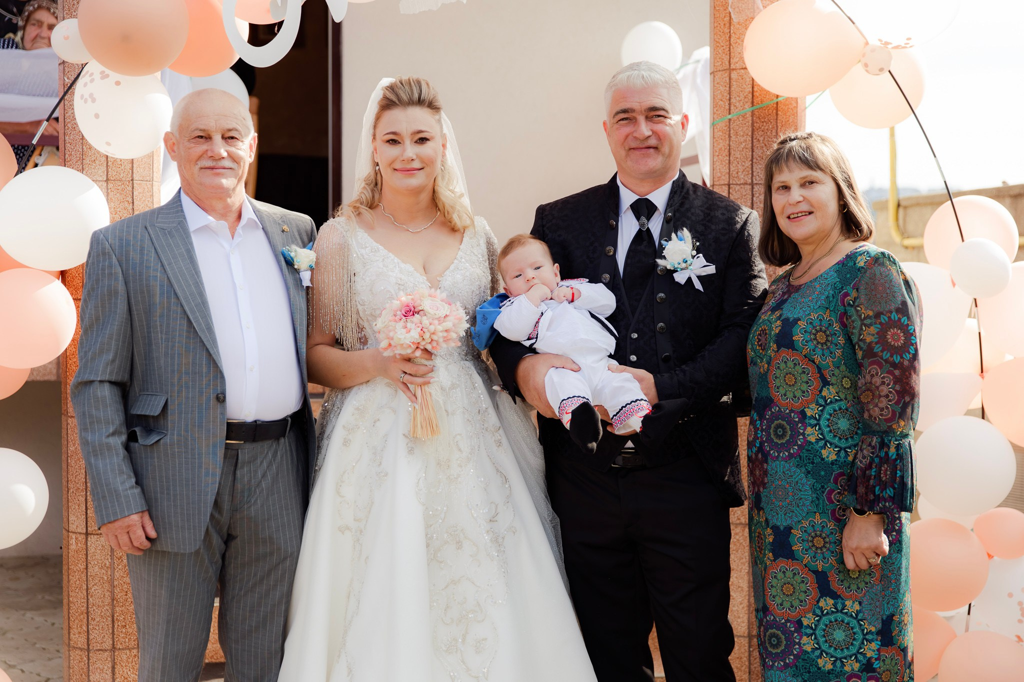 Mihai & Oana. Servicii foto-video profesionale, pentru momente de neuitat