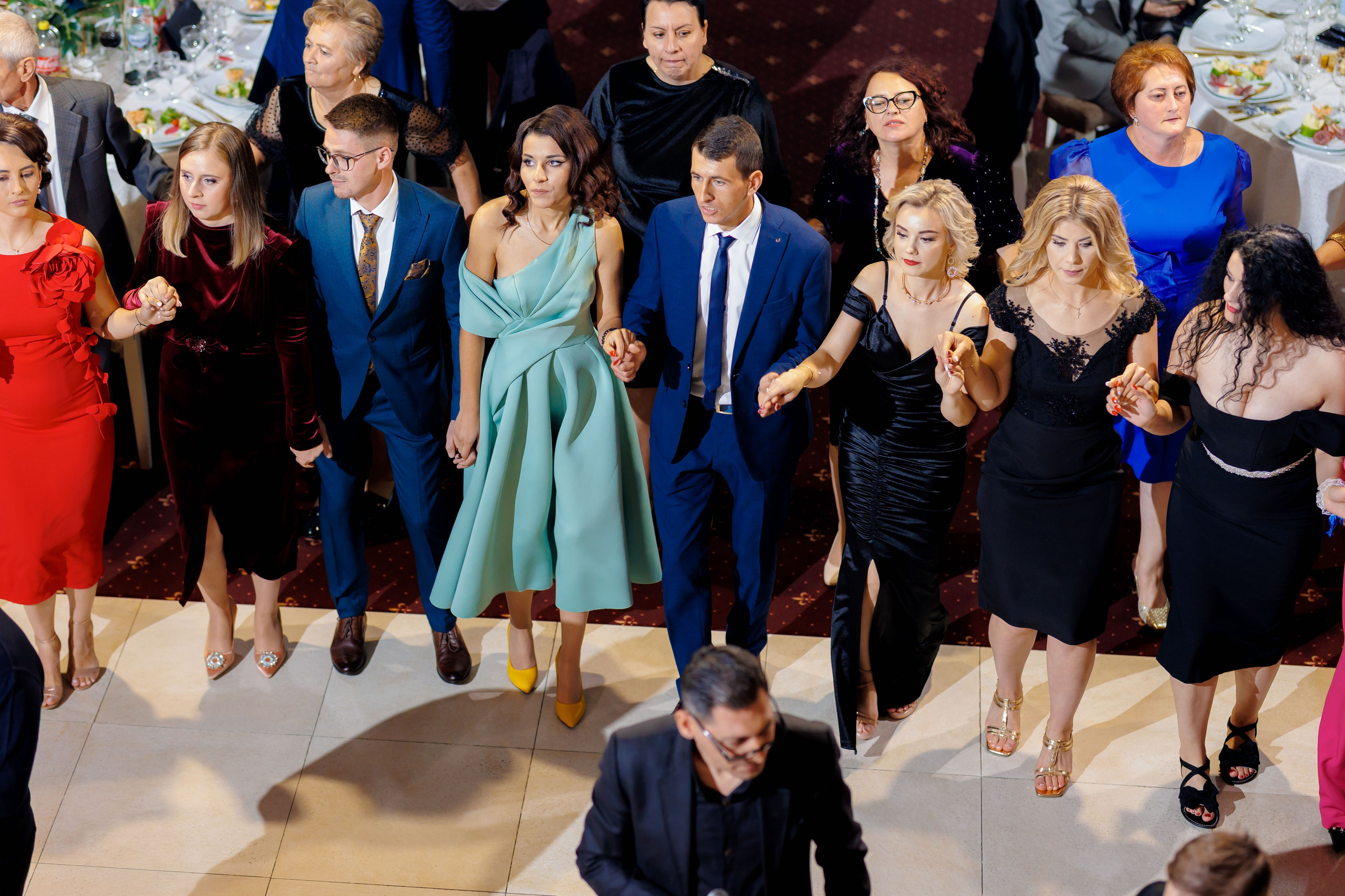 Loredana & Emilian – Ziua Nunții | Videografie - fotografie Botez Suceava, Iași, Botoșani. Servicii foto-video profesionale, pentru momente de neuitat