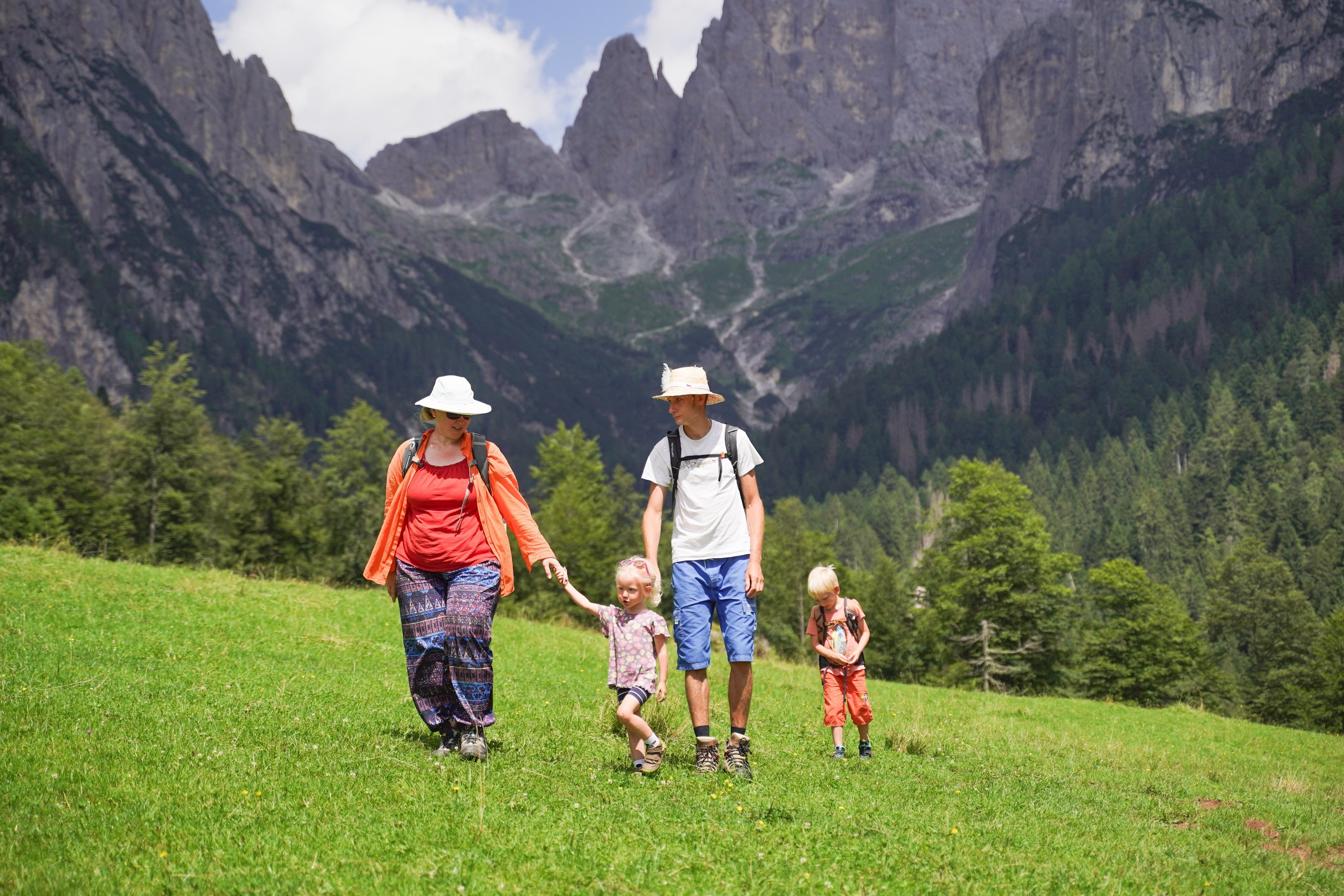 Атмосфера нашего лагеря. Семейные лагеря в Европе с Ниной Янечковой и Ириной Зиновьевой