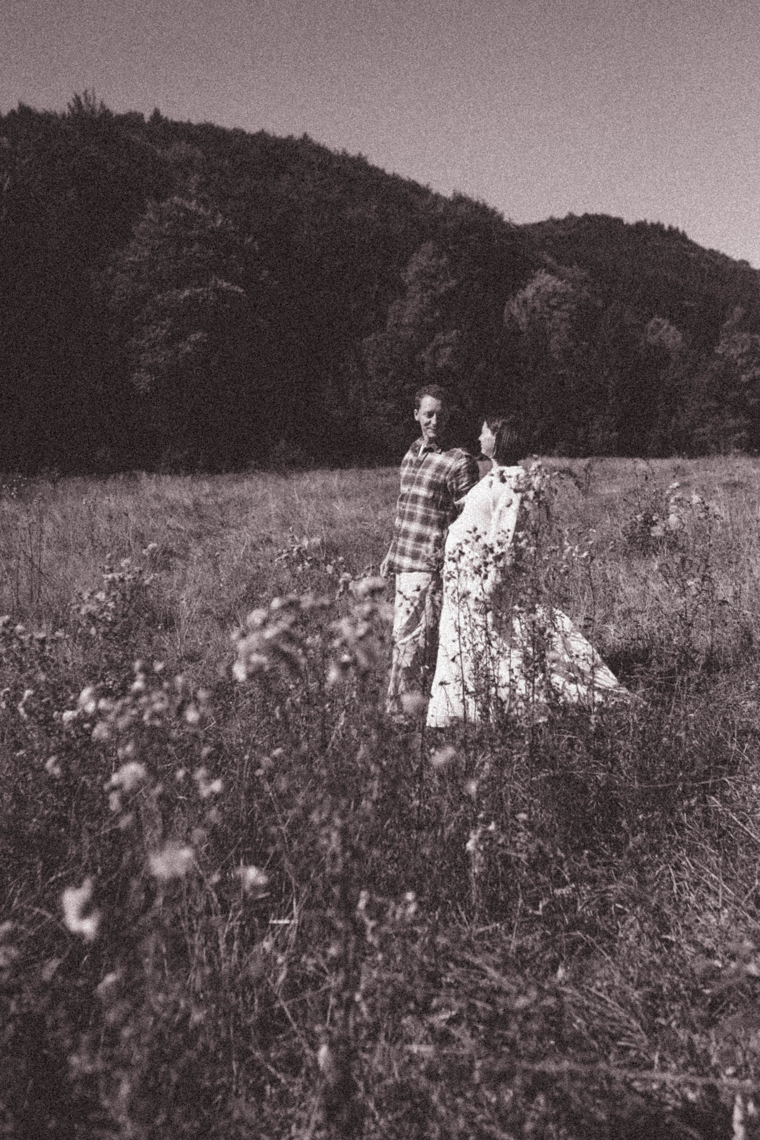 Poveste Toamna Colorata sesiune foto in natura toamna. Madalina Beda- Artist vizual, fotograf, doula la nastere, consultant babywearing Brasov si in toata tara