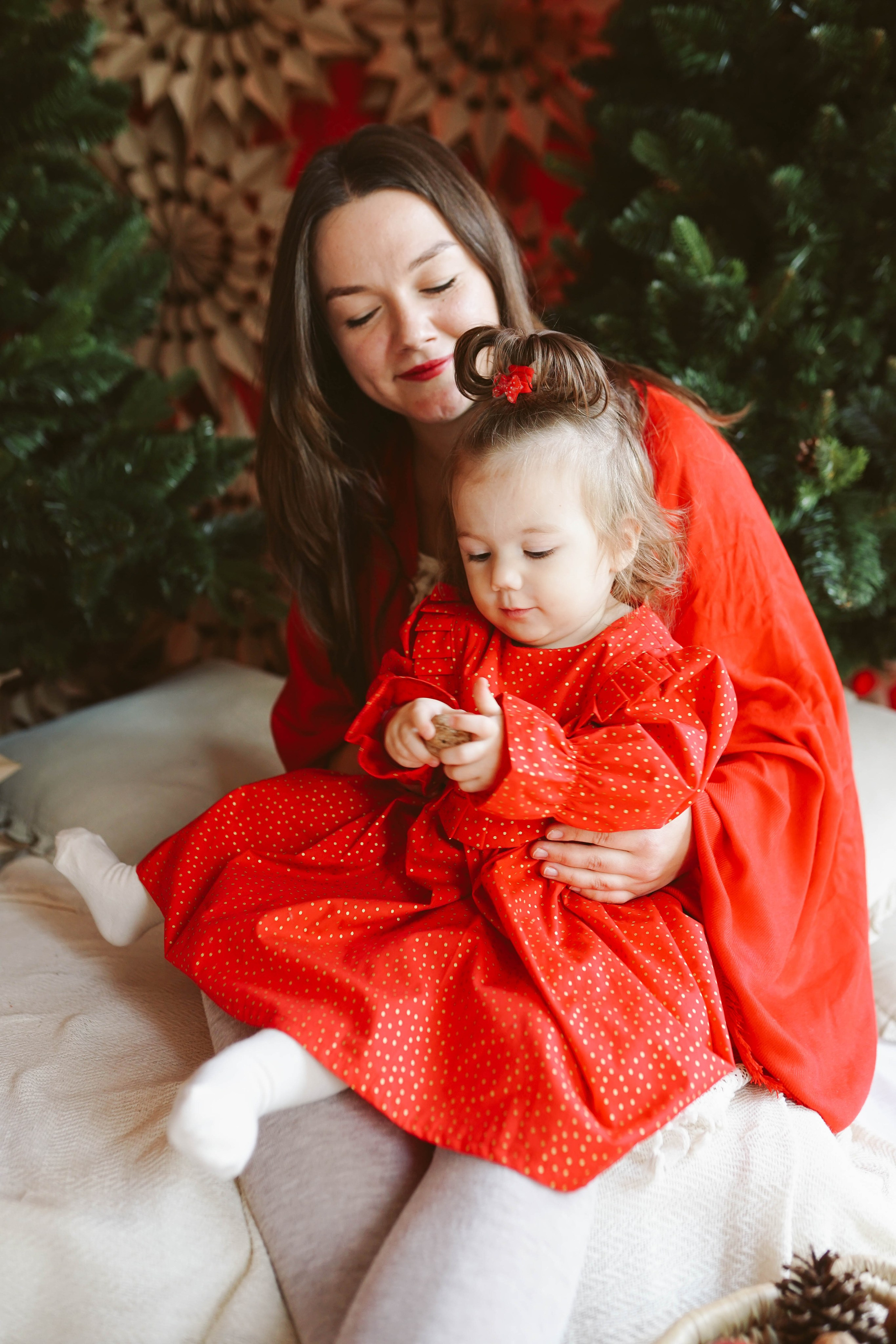 Poveste de Iarna Sesiune foto. Madalina Beda- Artist vizual, fotograf, doula la nastere, consultant babywearing Brasov si in toata tara