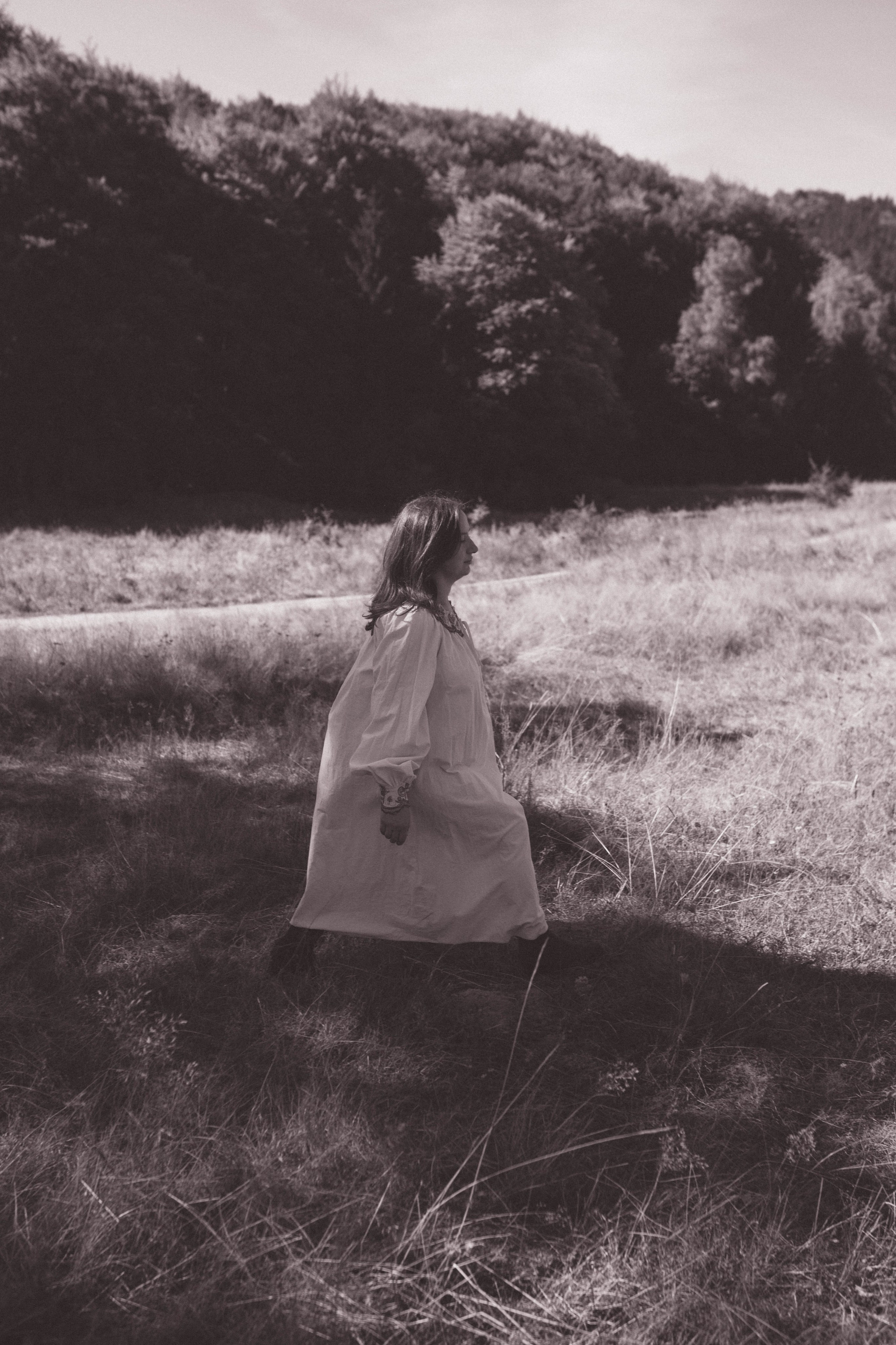 Poveste Toamna Colorata sesiune foto in natura toamna. Madalina Beda- Artist vizual, fotograf, doula la nastere, consultant babywearing Brasov si in toata tara