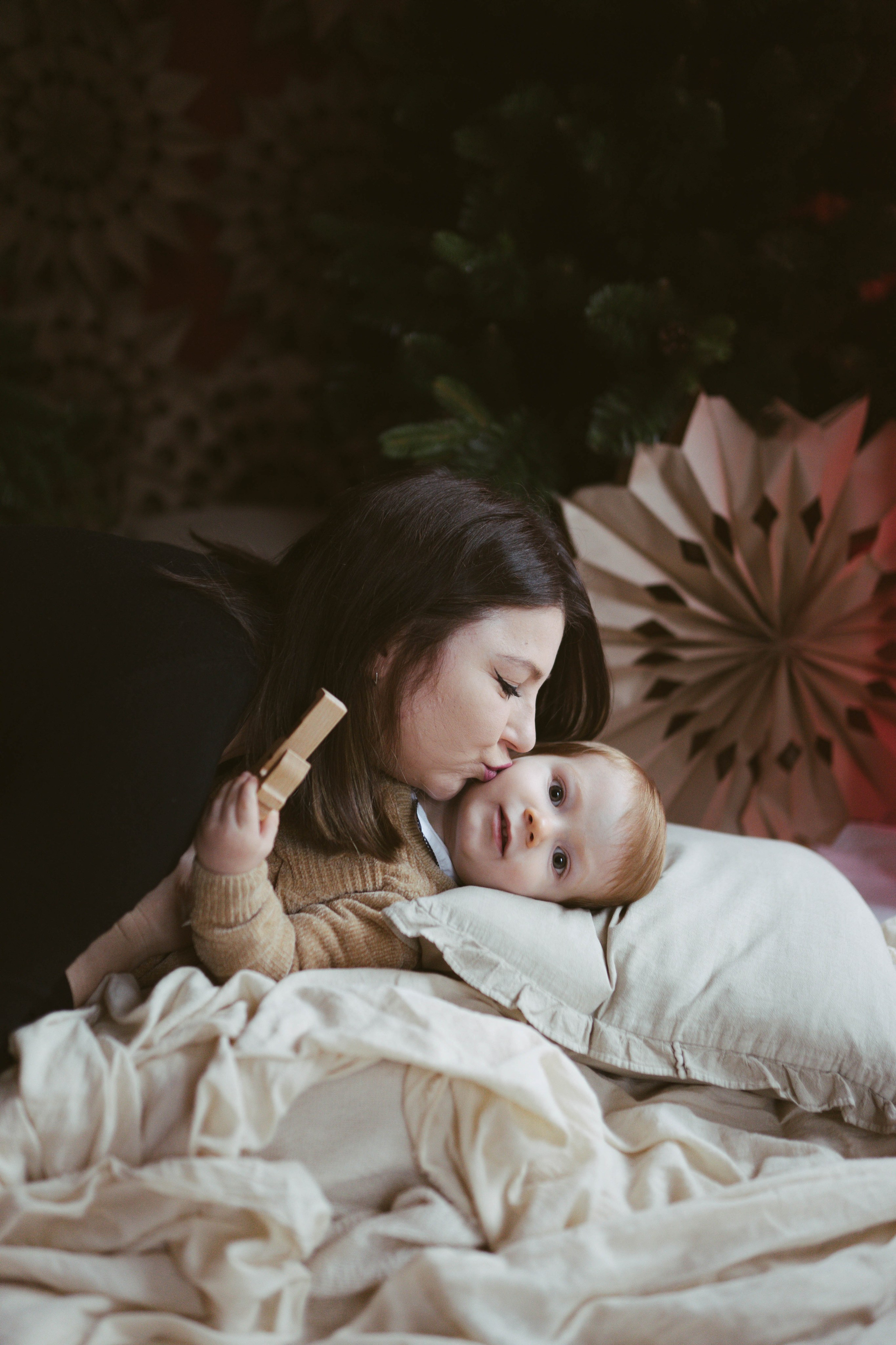 Poveste de Iarna Sesiune foto. Madalina Beda- Artist vizual, fotograf, doula la nastere, consultant babywearing Brasov si in toata tara