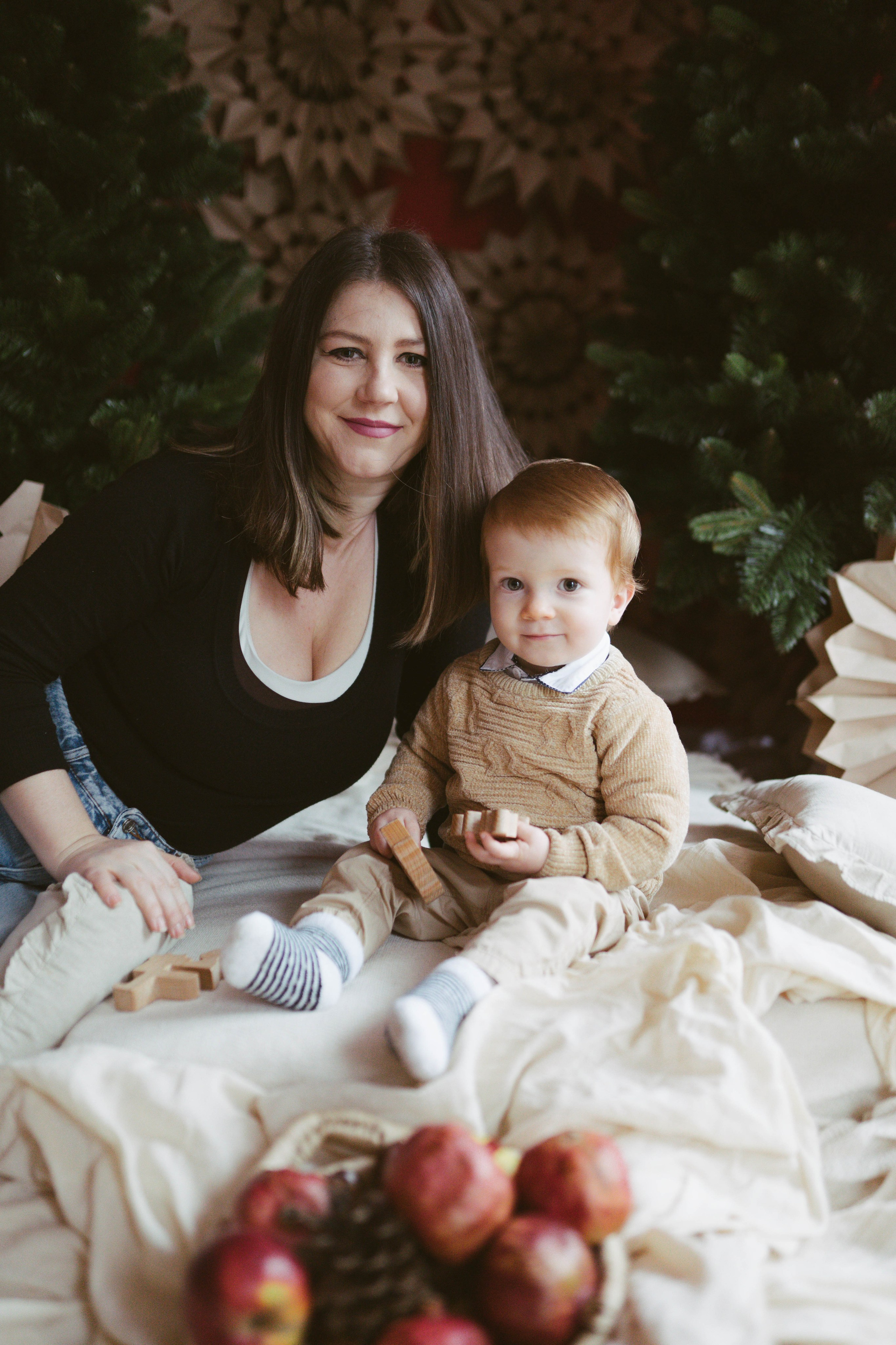 Poveste de Iarna Sesiune foto. Madalina Beda- Artist vizual, fotograf, doula la nastere, consultant babywearing Brasov si in toata tara