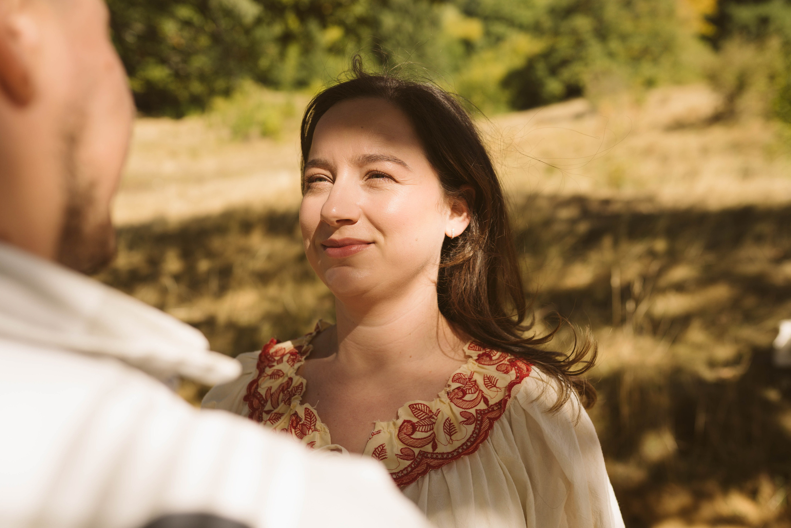 Poveste Toamna Colorata sesiune foto in natura toamna. Madalina Beda- Artist vizual, fotograf, doula la nastere, consultant babywearing Brasov si in toata tara