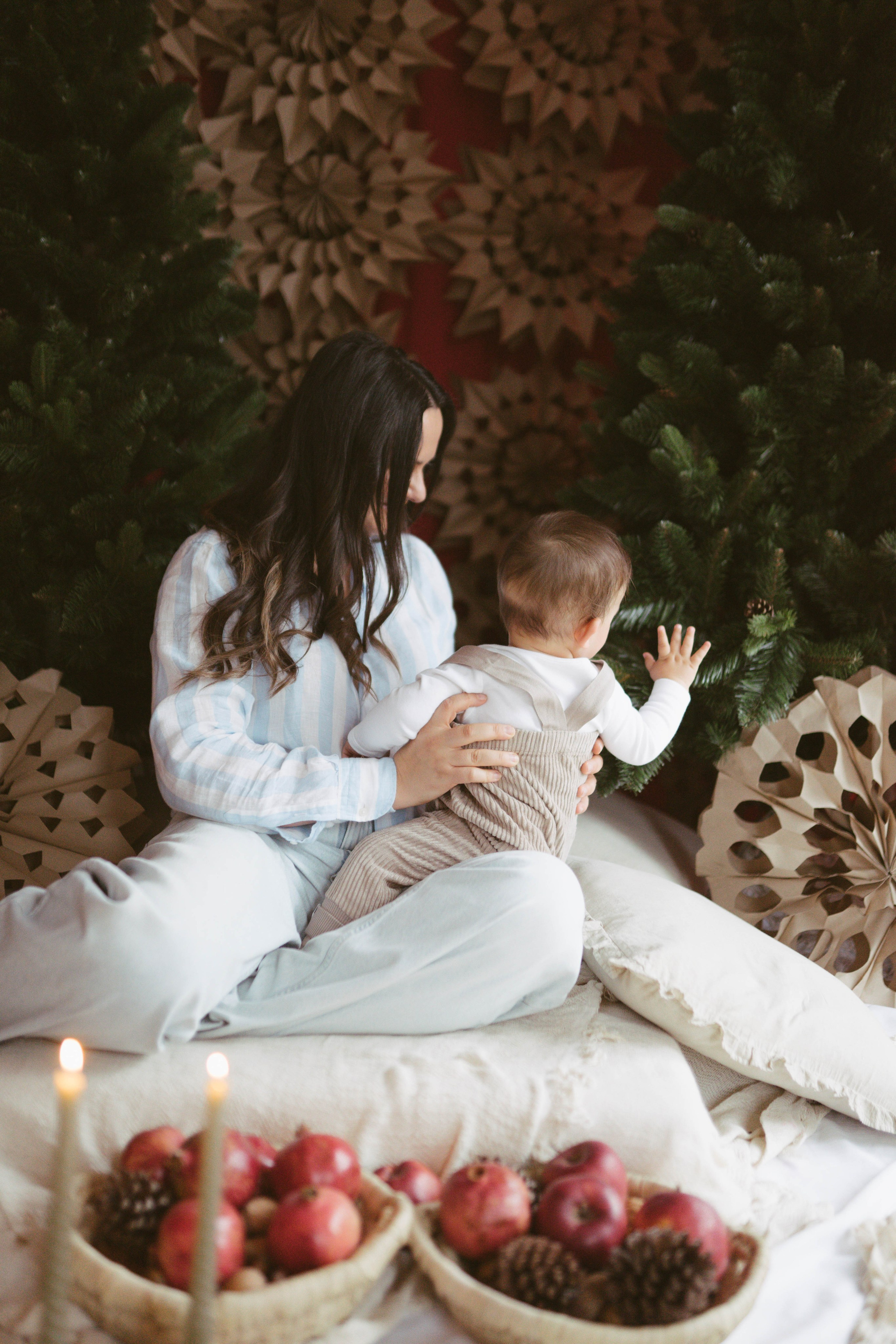 Poveste de Iarna Sesiune foto. Madalina Beda- Artist vizual, fotograf, doula la nastere, consultant babywearing Brasov si in toata tara