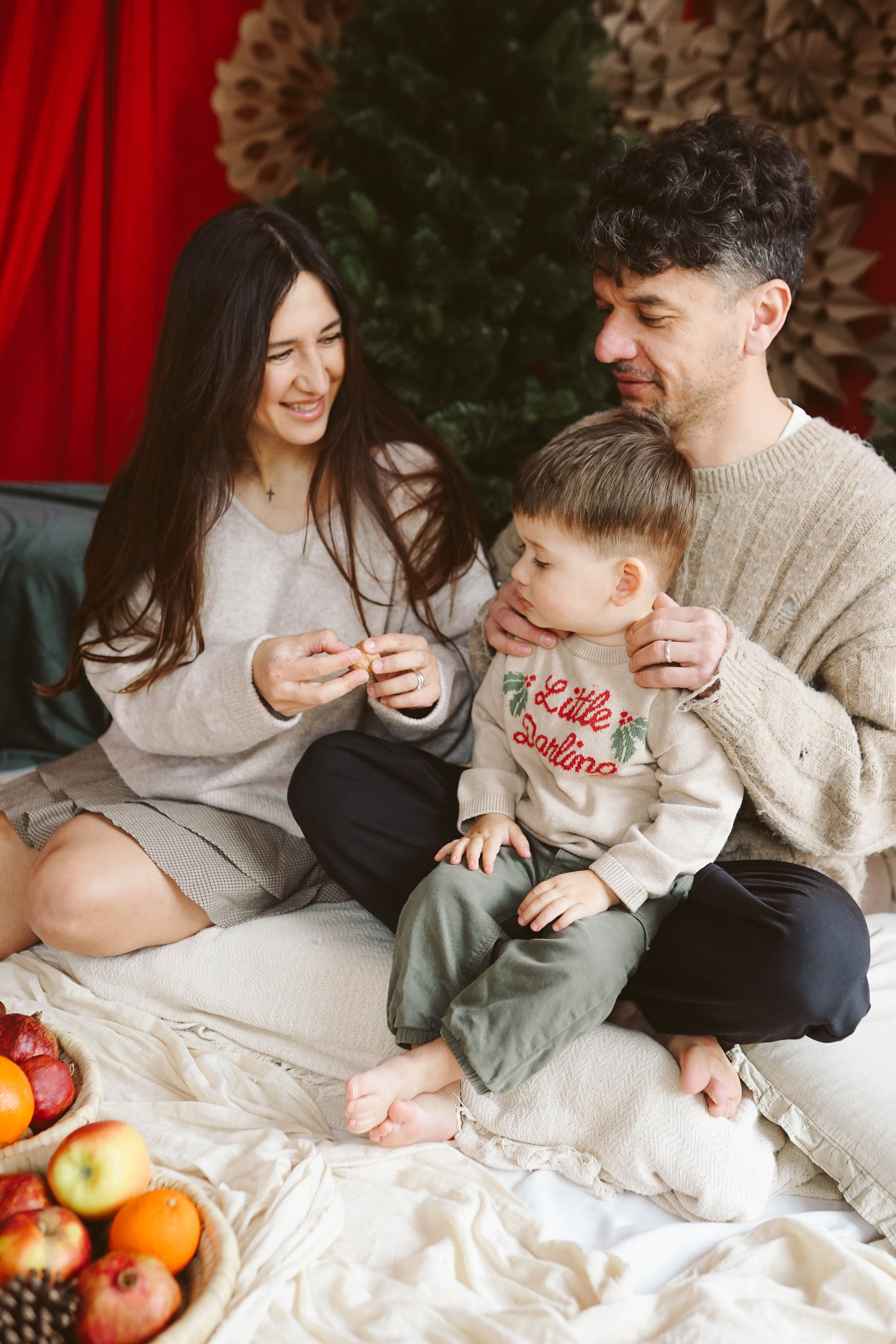 Poveste de Iarna Sesiune foto. Madalina Beda- Artist vizual, fotograf, doula la nastere, consultant babywearing Brasov si in toata tara
