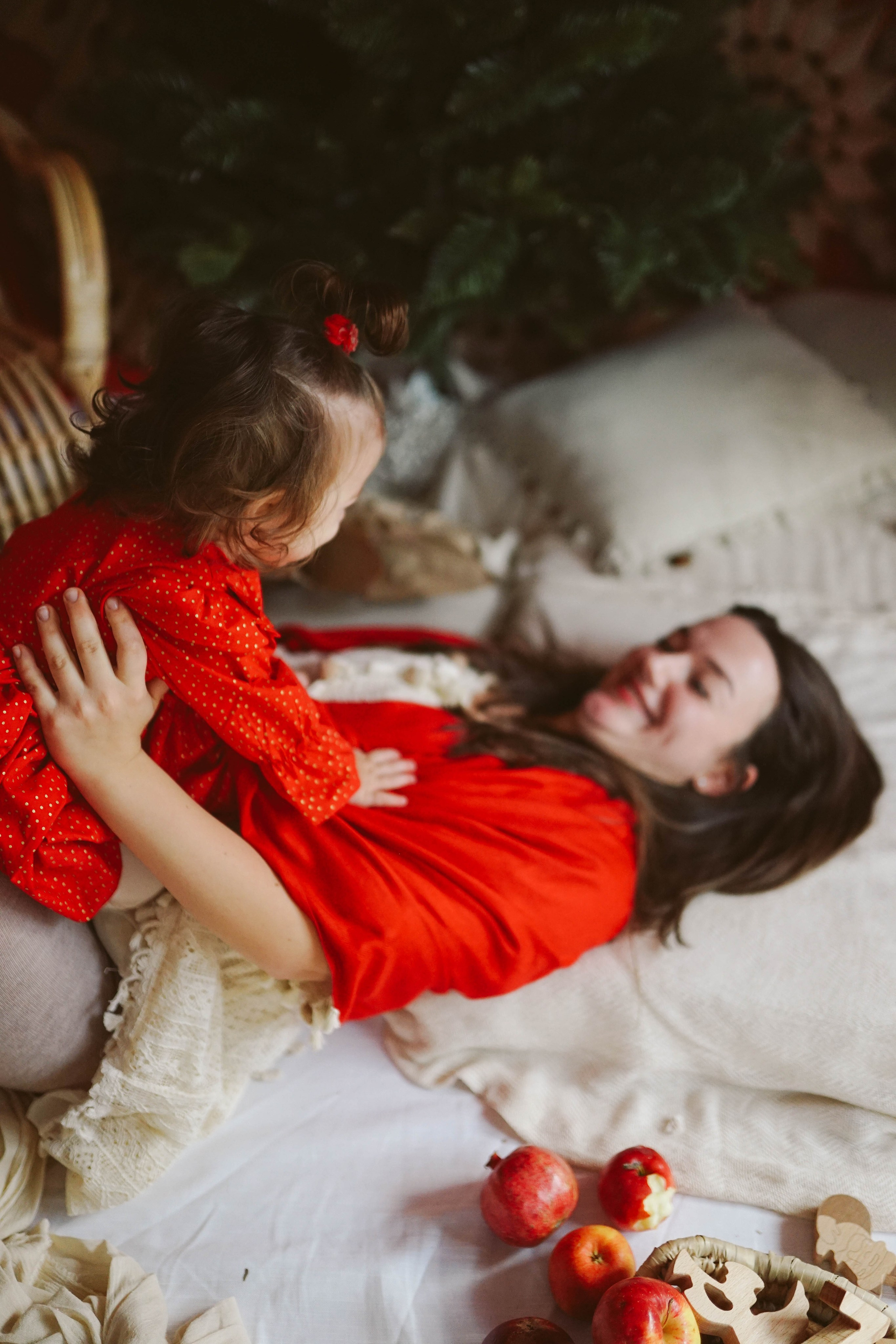 Poveste de Iarna Sesiune foto. Madalina Beda- Artist vizual, fotograf, doula la nastere, consultant babywearing Brasov si in toata tara