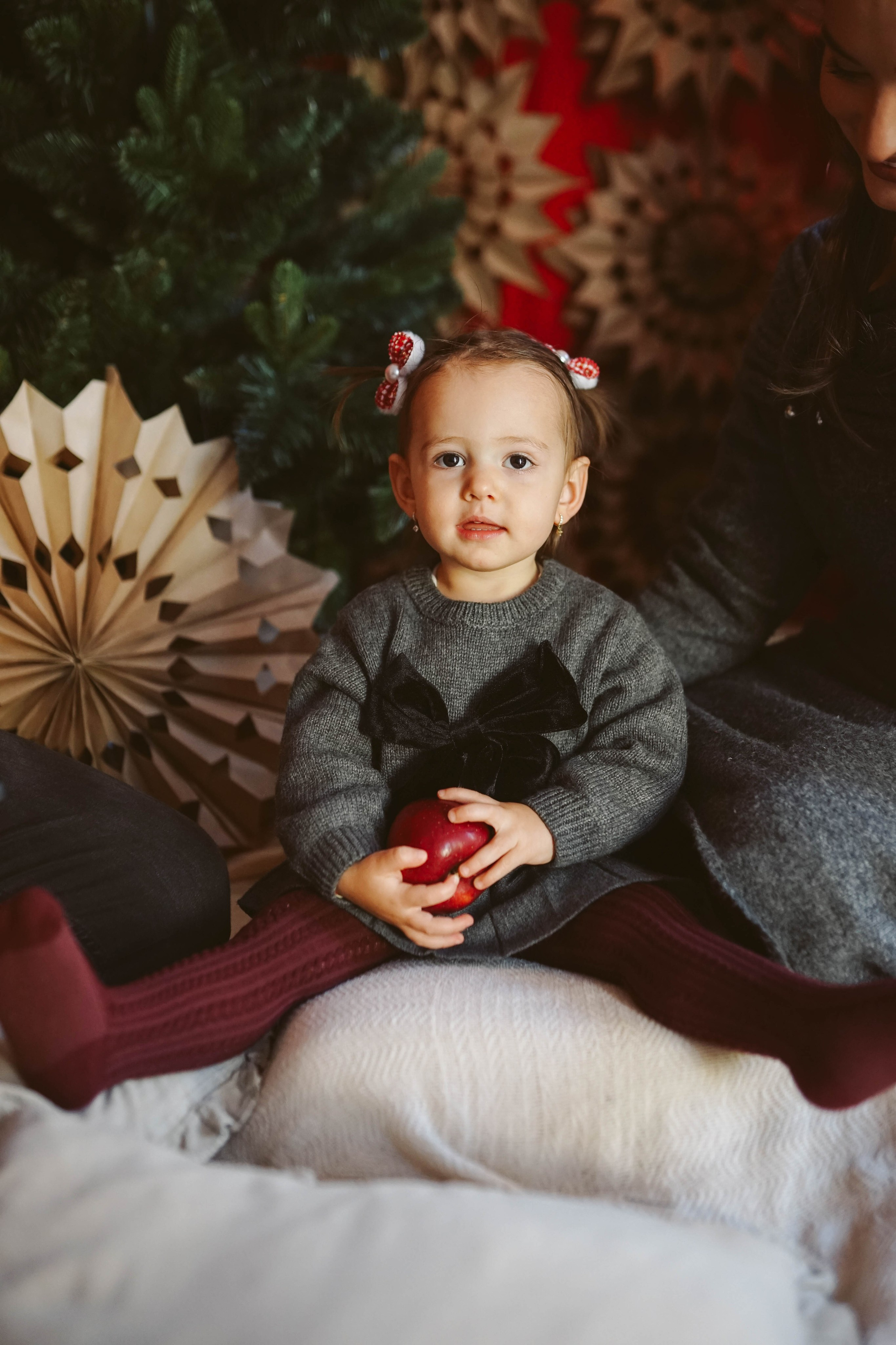 Poveste de Iarna Sesiune foto. Madalina Beda- Artist vizual, fotograf, doula la nastere, consultant babywearing Brasov si in toata tara