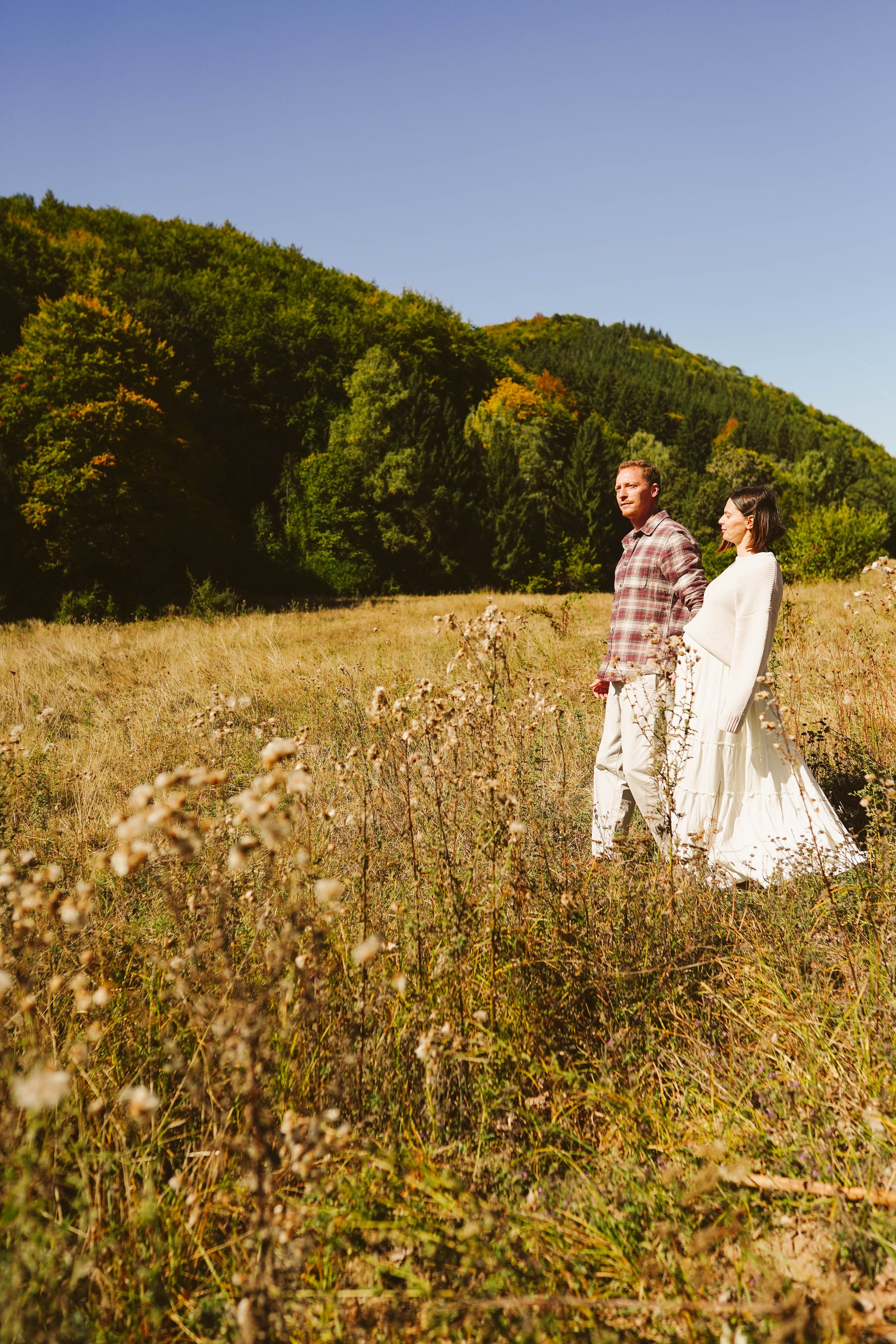 Poveste Toamna Colorata sesiune foto in natura toamna. Madalina Beda- Artist vizual, fotograf, doula la nastere, consultant babywearing Brasov si in toata tara