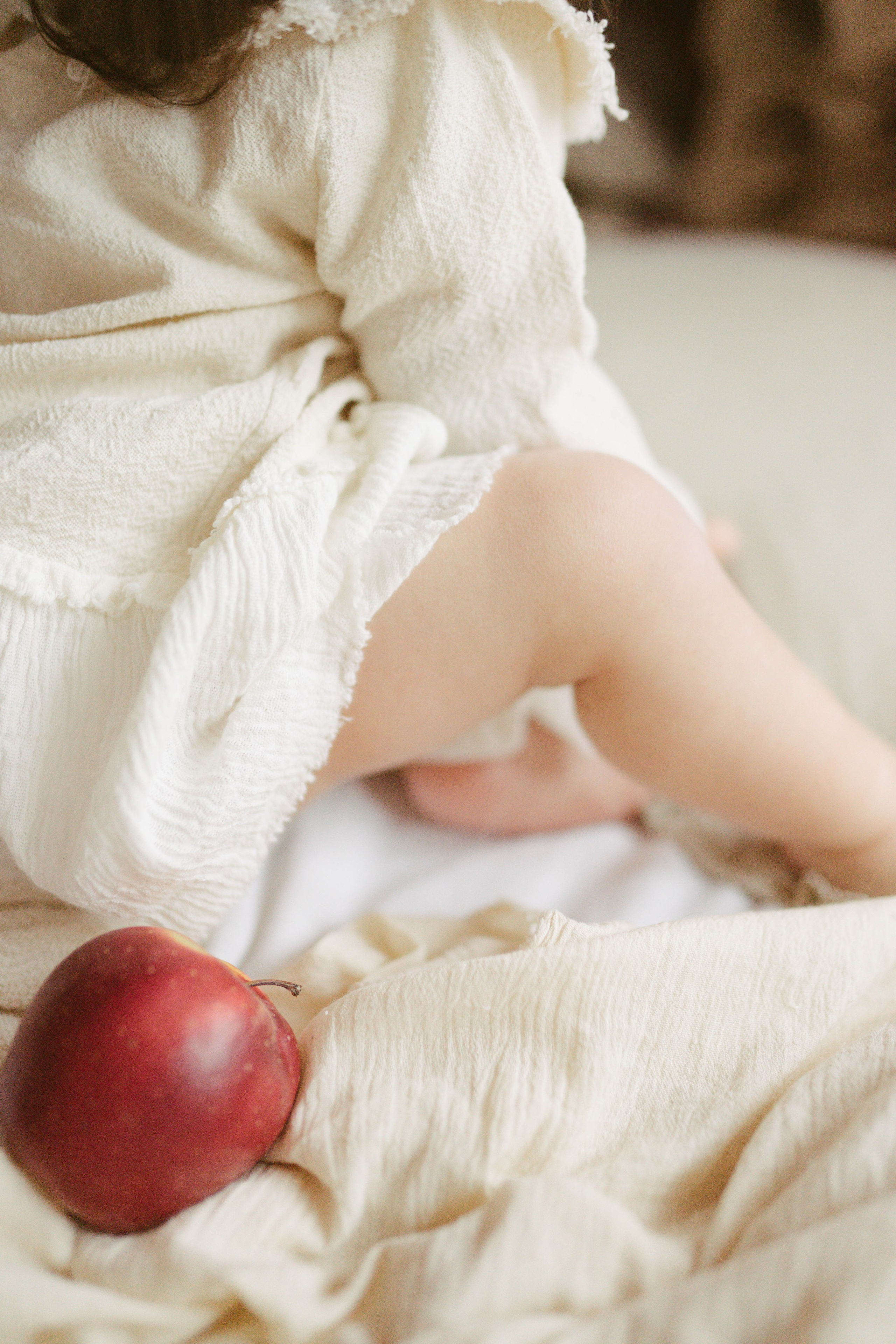Poveste de Iarna Sesiune foto. Madalina Beda- Artist vizual, fotograf, doula la nastere, consultant babywearing Brasov si in toata tara