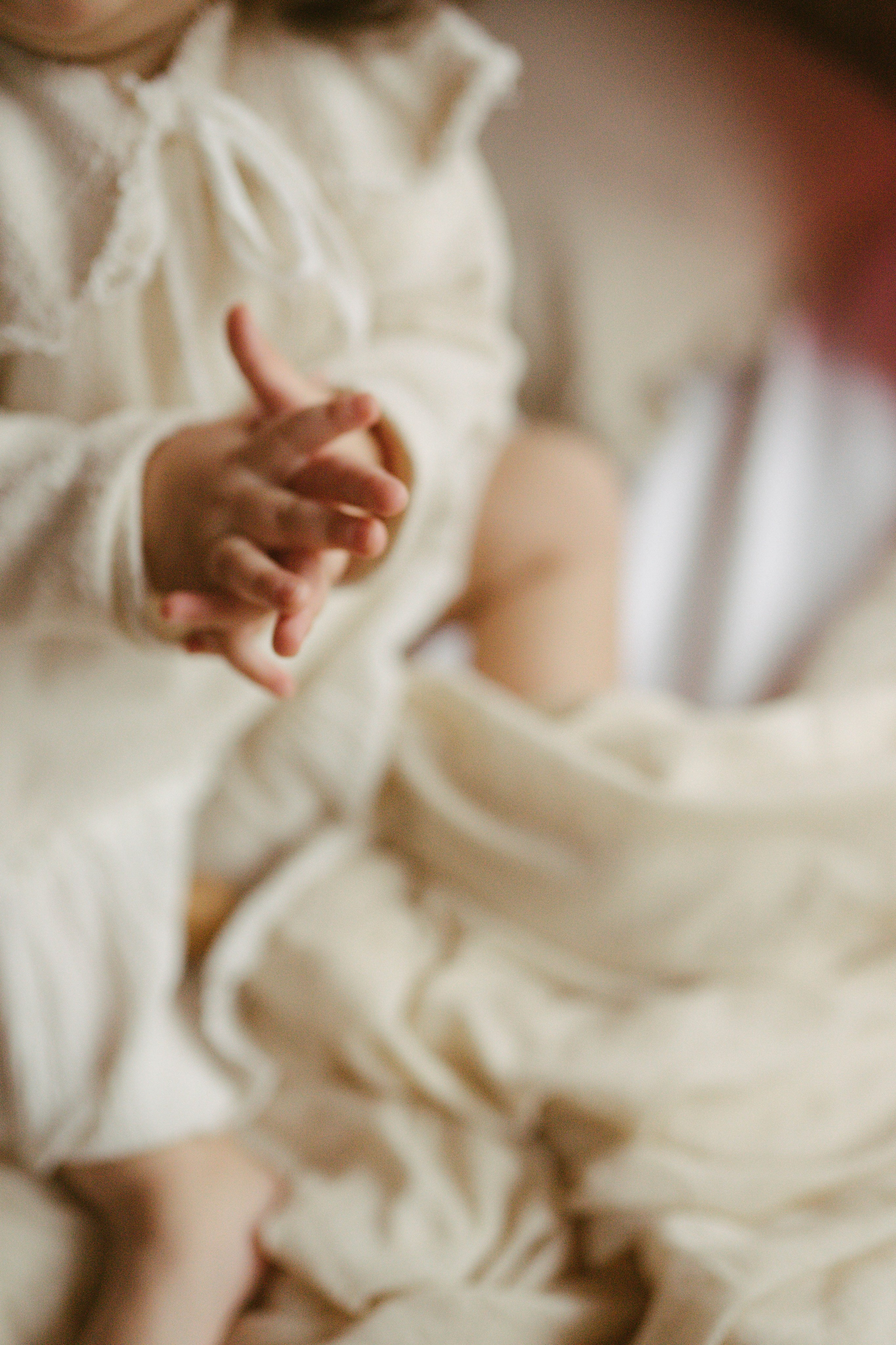 Poveste de Iarna Sesiune foto. Madalina Beda- Artist vizual, fotograf, doula la nastere, consultant babywearing Brasov si in toata tara