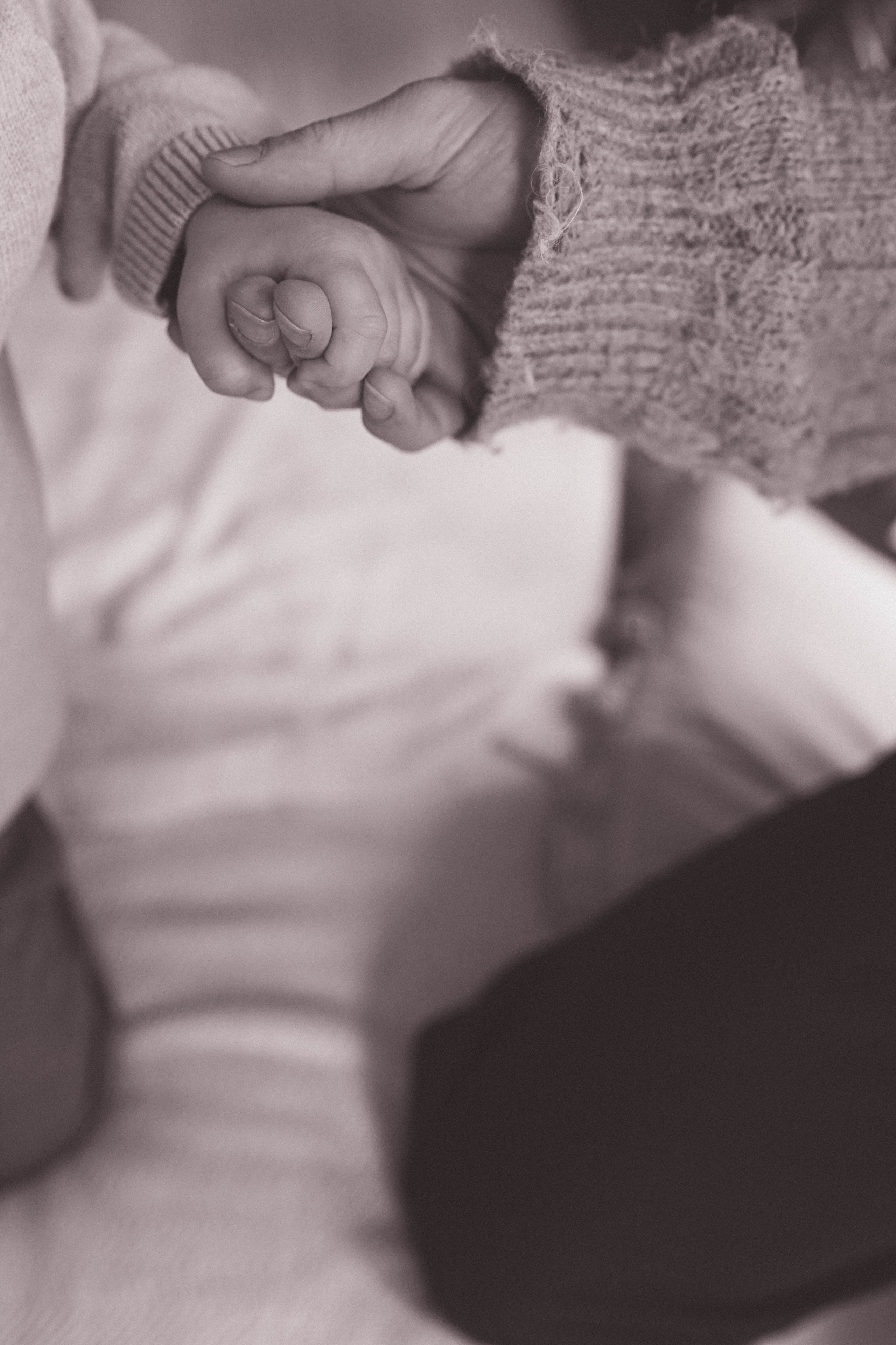 Poveste de Iarna Sesiune foto. Madalina Beda- Artist vizual, fotograf, doula la nastere, consultant babywearing Brasov si in toata tara