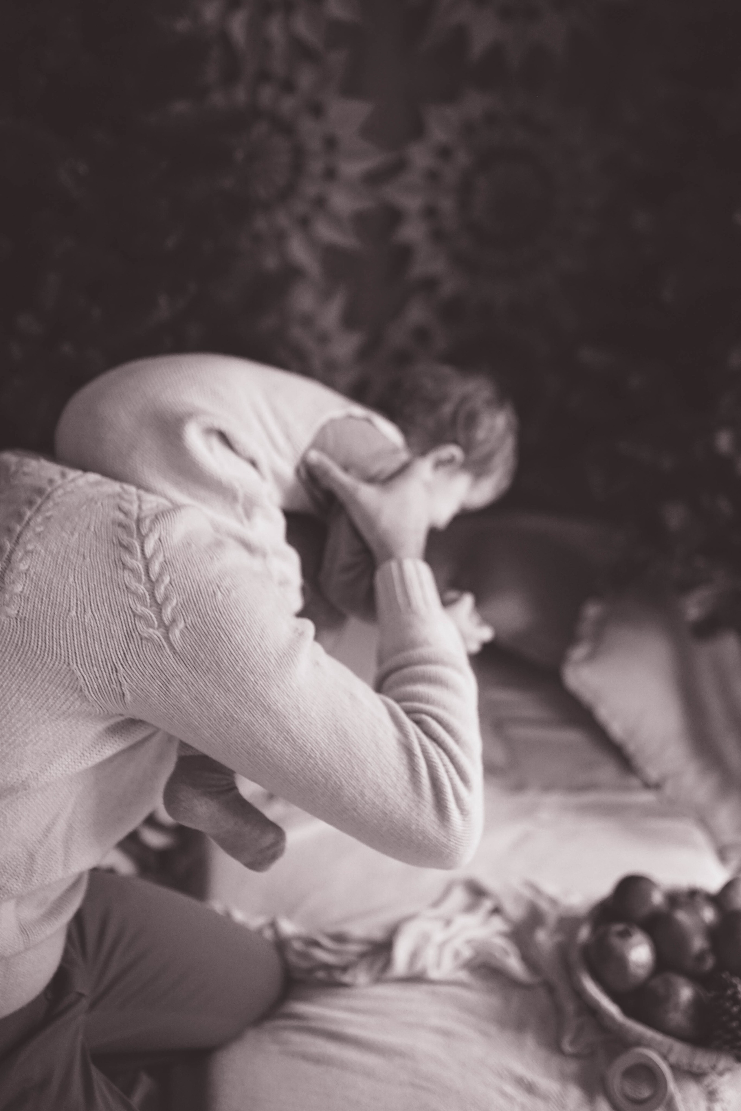 Poveste de Iarna Sesiune foto. Madalina Beda- Artist vizual, fotograf, doula la nastere, consultant babywearing Brasov si in toata tara