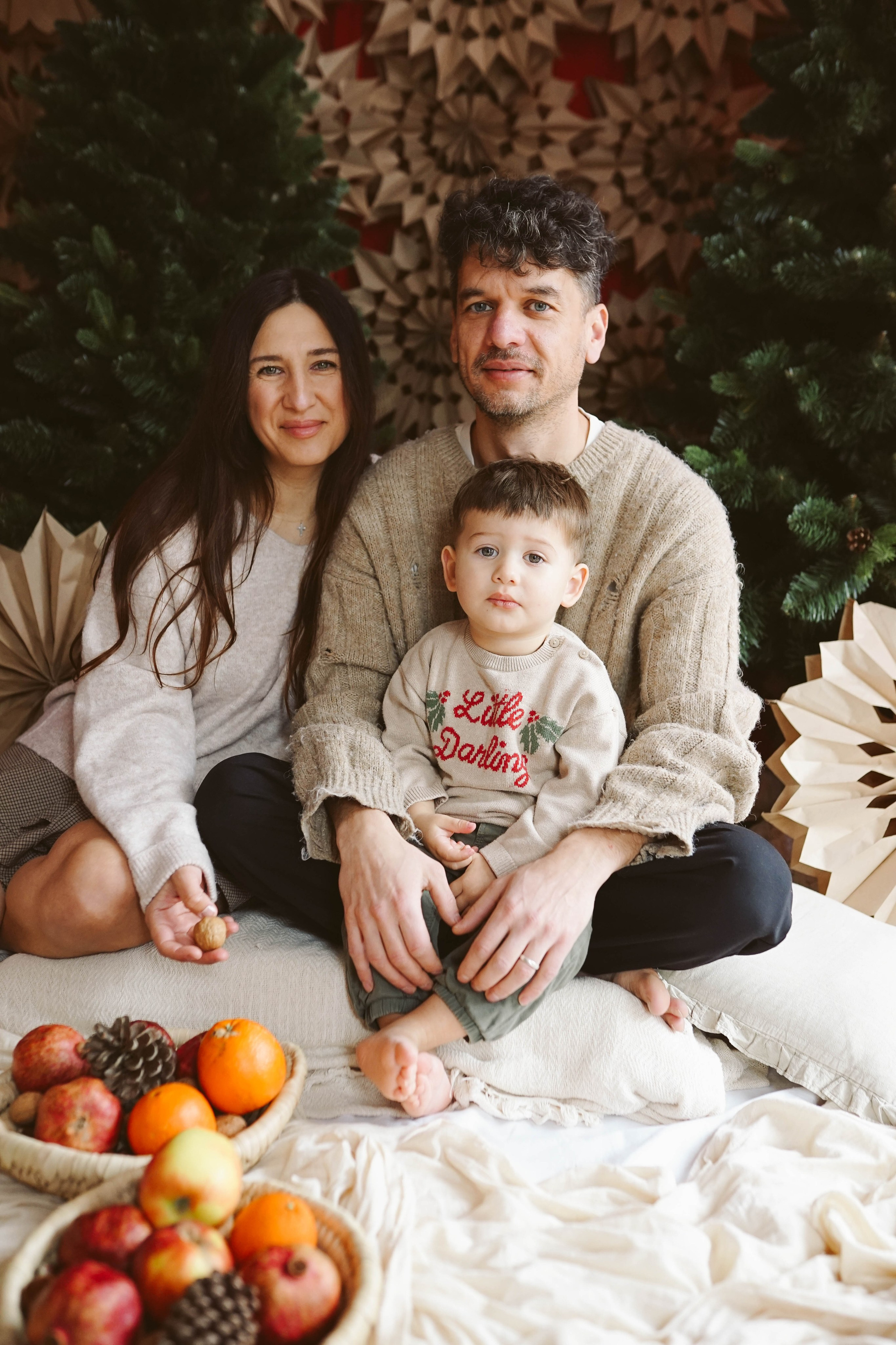 Poveste de Iarna Sesiune foto. Madalina Beda- Artist vizual, fotograf, doula la nastere, consultant babywearing Brasov si in toata tara
