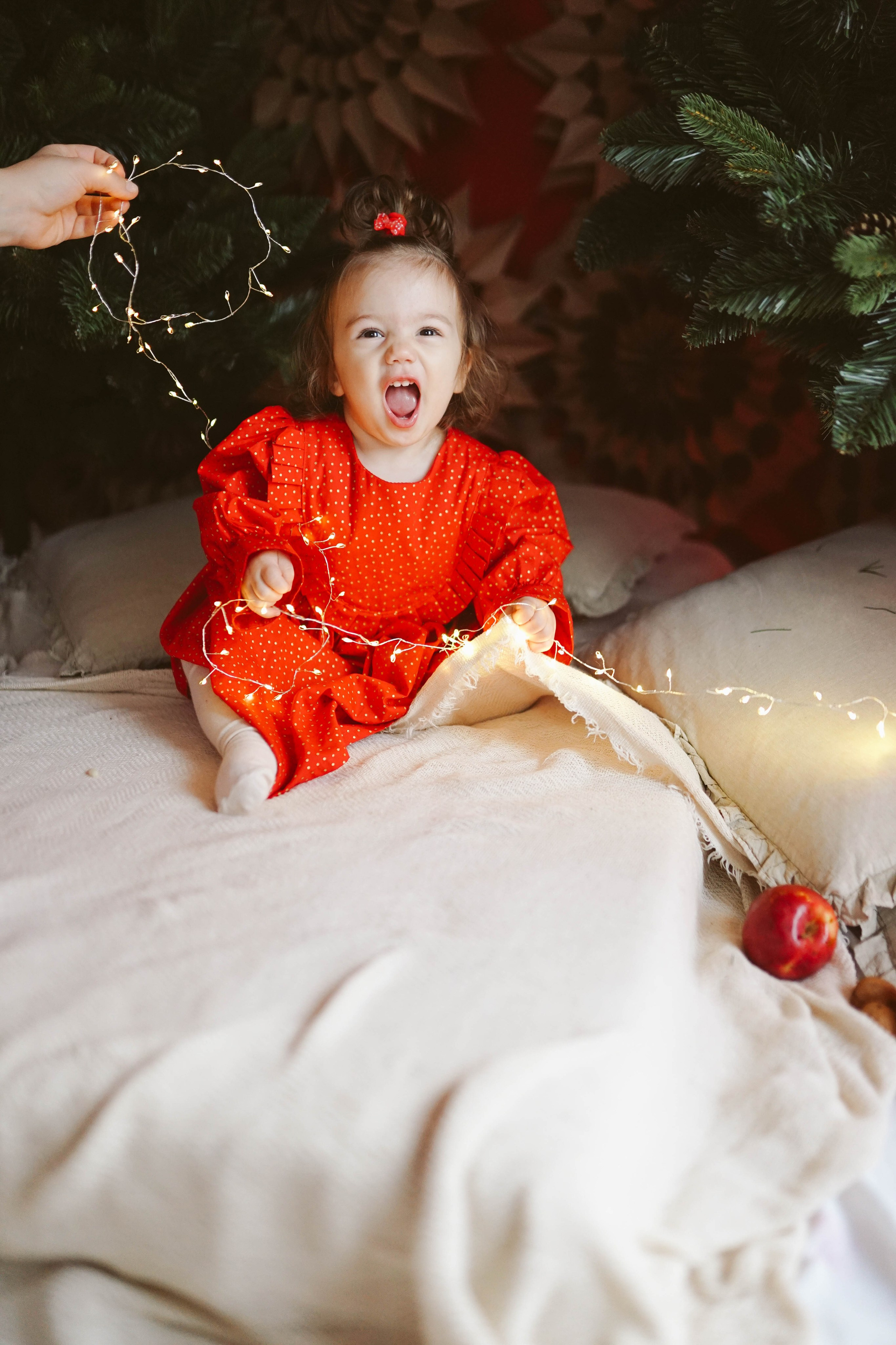 Poveste de Iarna Sesiune foto. Madalina Beda- Artist vizual, fotograf, doula la nastere, consultant babywearing Brasov si in toata tara