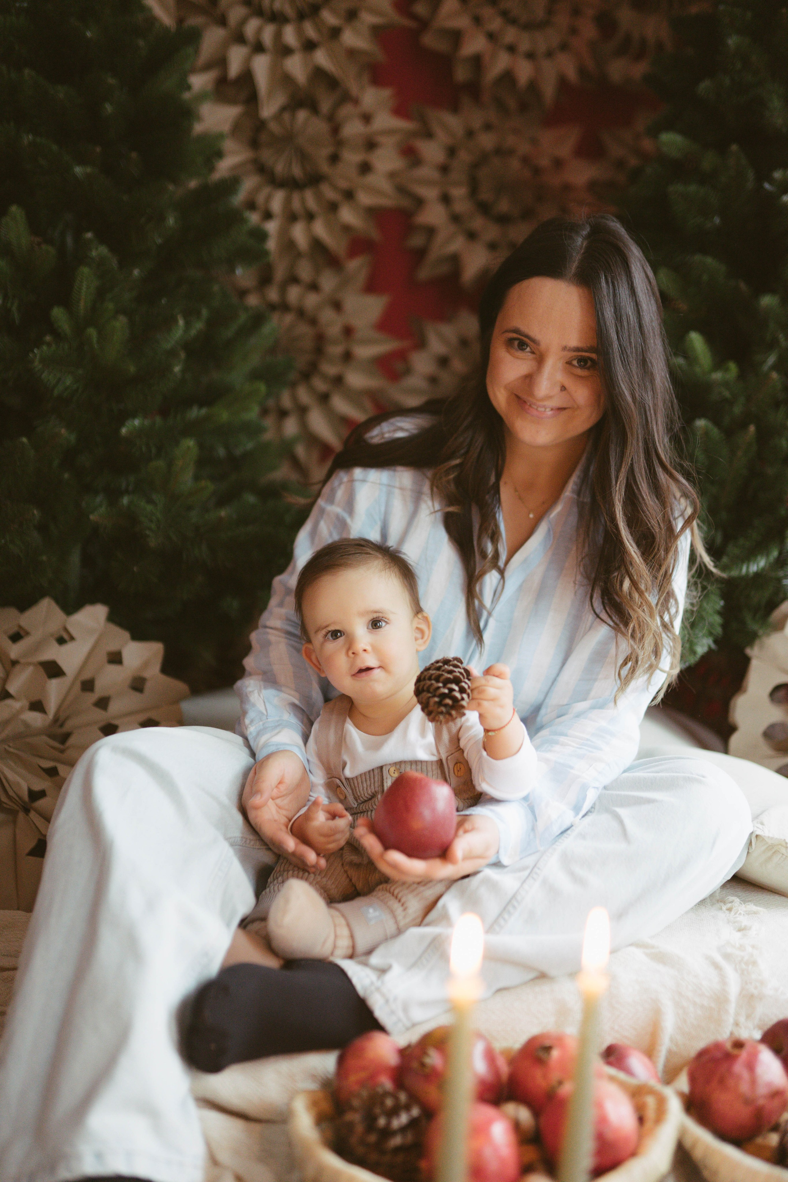 Poveste de Iarna Sesiune foto. Madalina Beda- Artist vizual, fotograf, doula la nastere, consultant babywearing Brasov si in toata tara