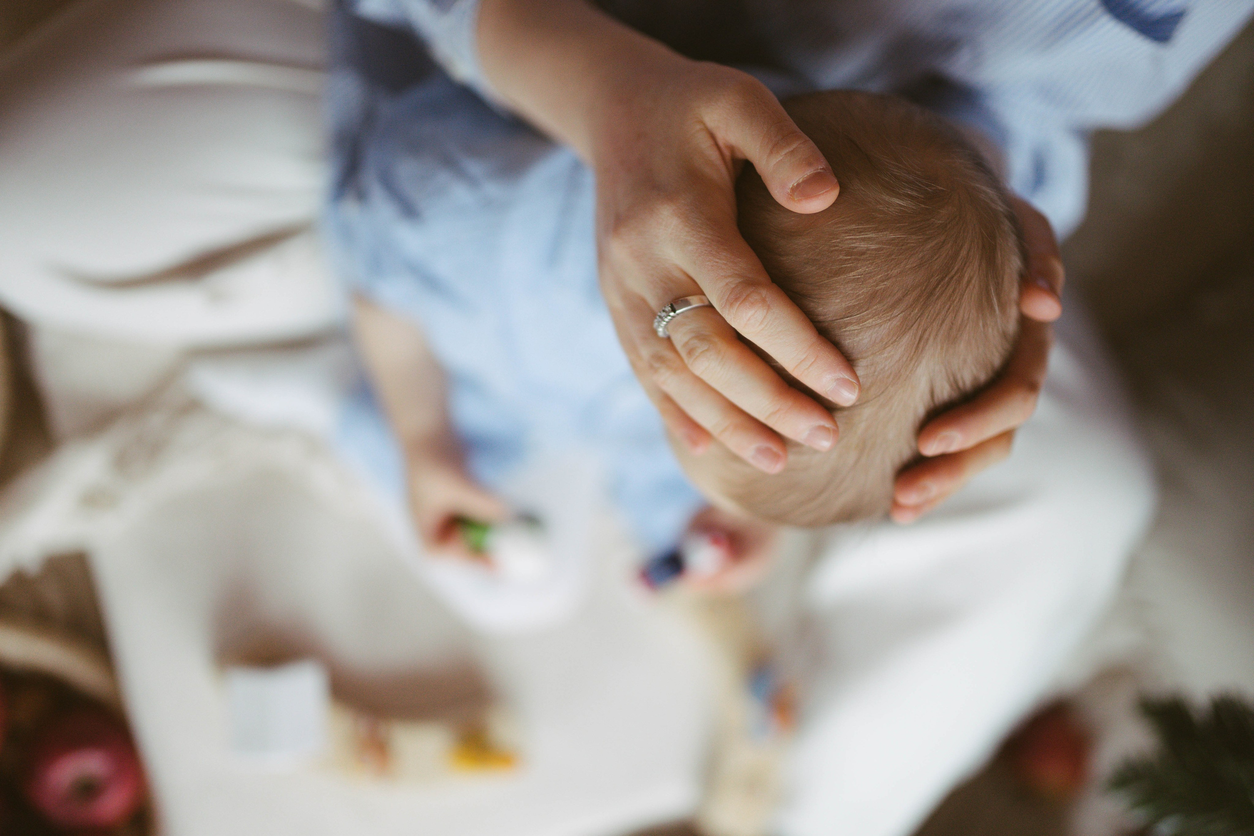 Poveste de Iarna Sesiune foto. Madalina Beda- Artist vizual, fotograf, doula la nastere, consultant babywearing Brasov si in toata tara