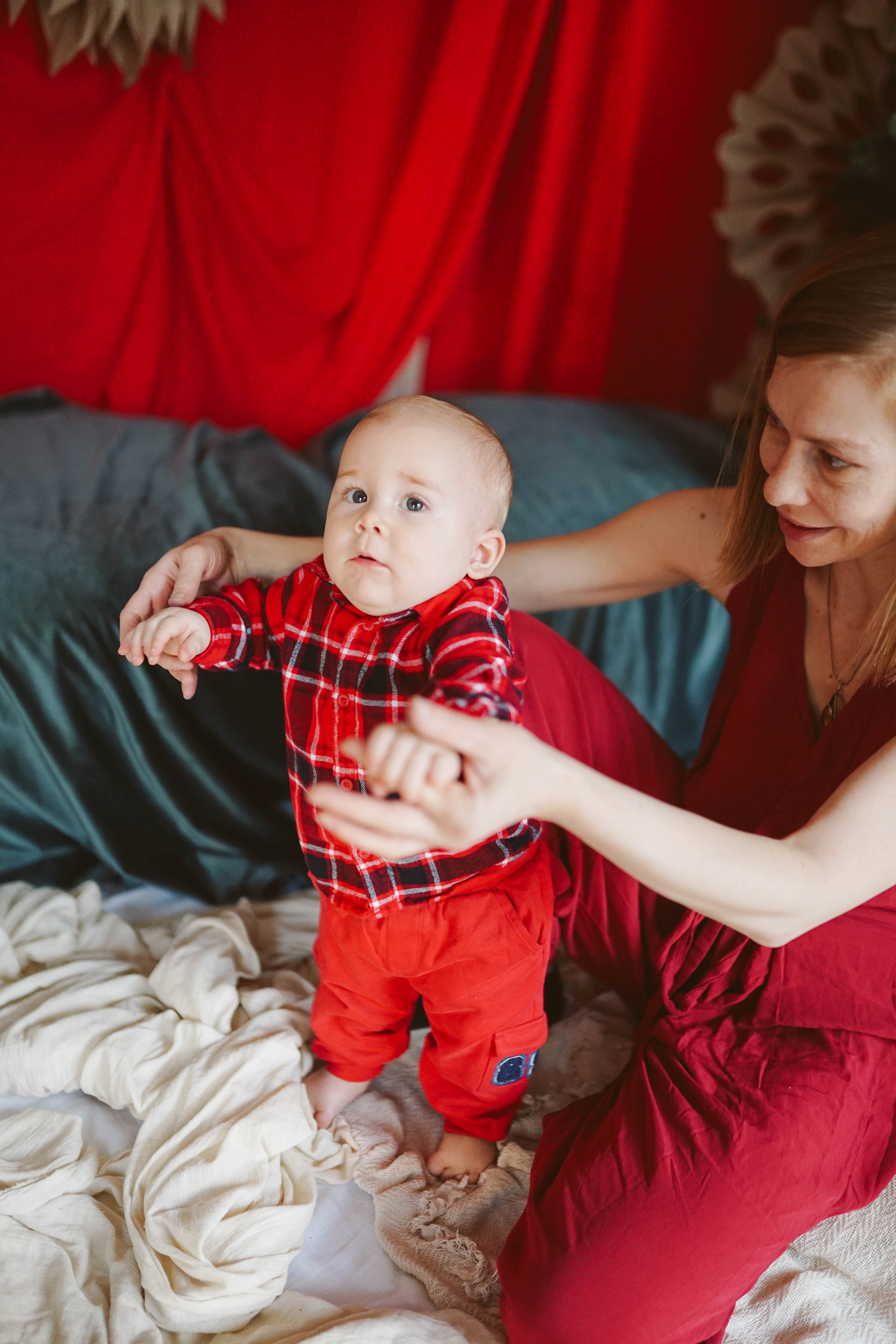 Poveste de Iarna Sesiune foto. Madalina Beda- Artist vizual, fotograf, doula la nastere, consultant babywearing Brasov si in toata tara