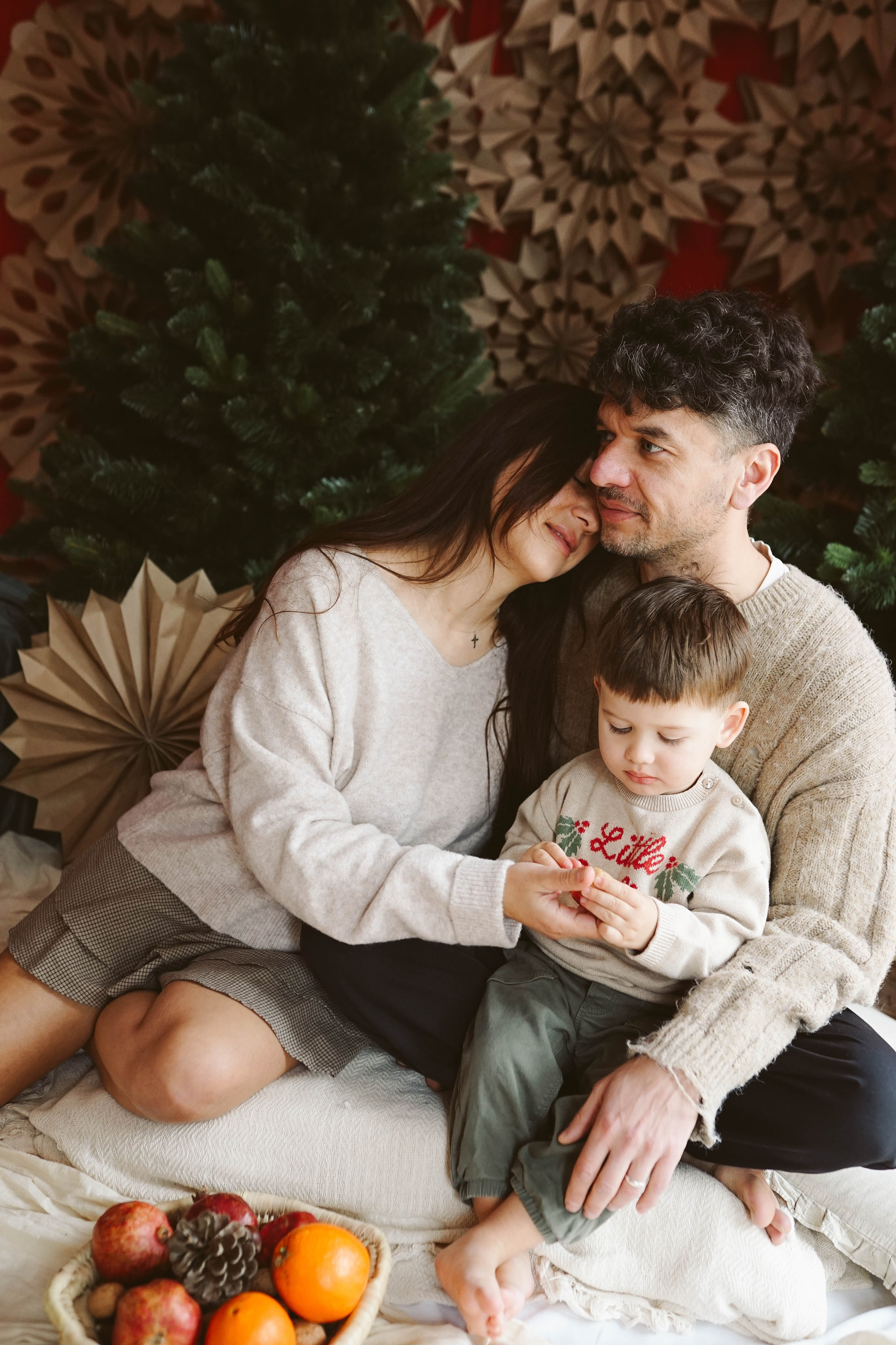 Poveste de Iarna Sesiune foto. Madalina Beda- Artist vizual, fotograf, doula la nastere, consultant babywearing Brasov si in toata tara
