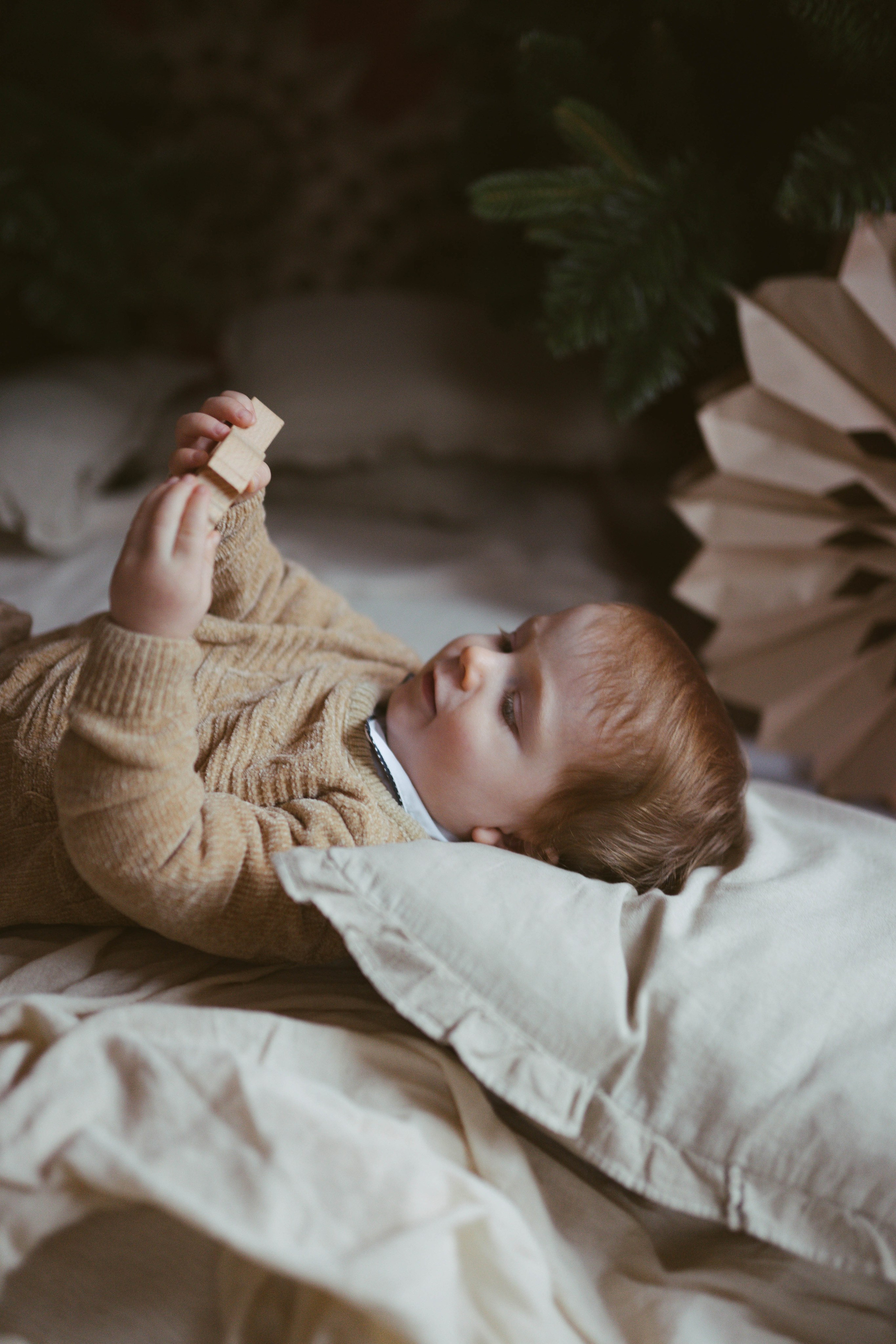 Poveste de Iarna Sesiune foto. Madalina Beda- Artist vizual, fotograf, doula la nastere, consultant babywearing Brasov si in toata tara