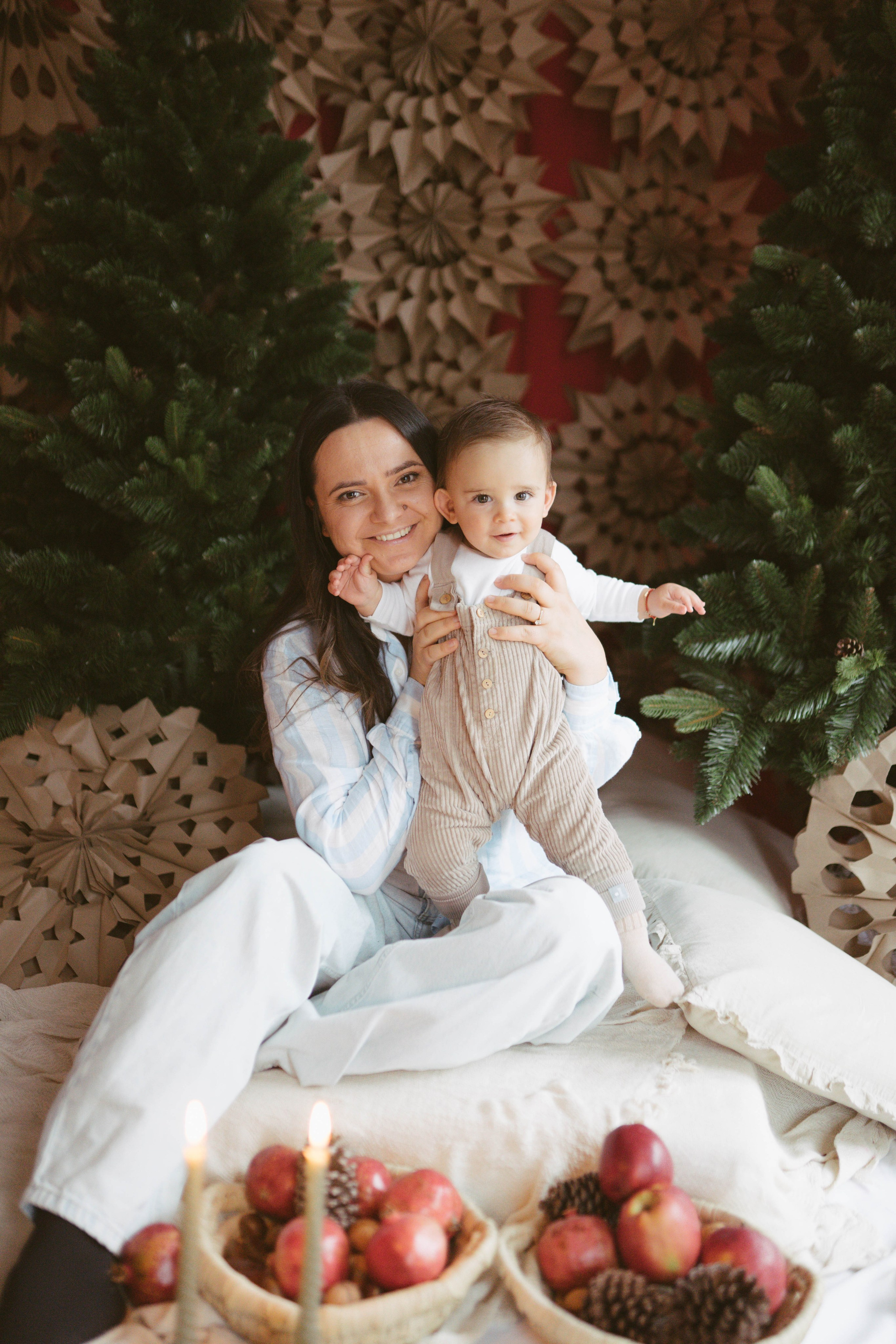 Poveste de Iarna Sesiune foto. Madalina Beda- Artist vizual, fotograf, doula la nastere, consultant babywearing Brasov si in toata tara