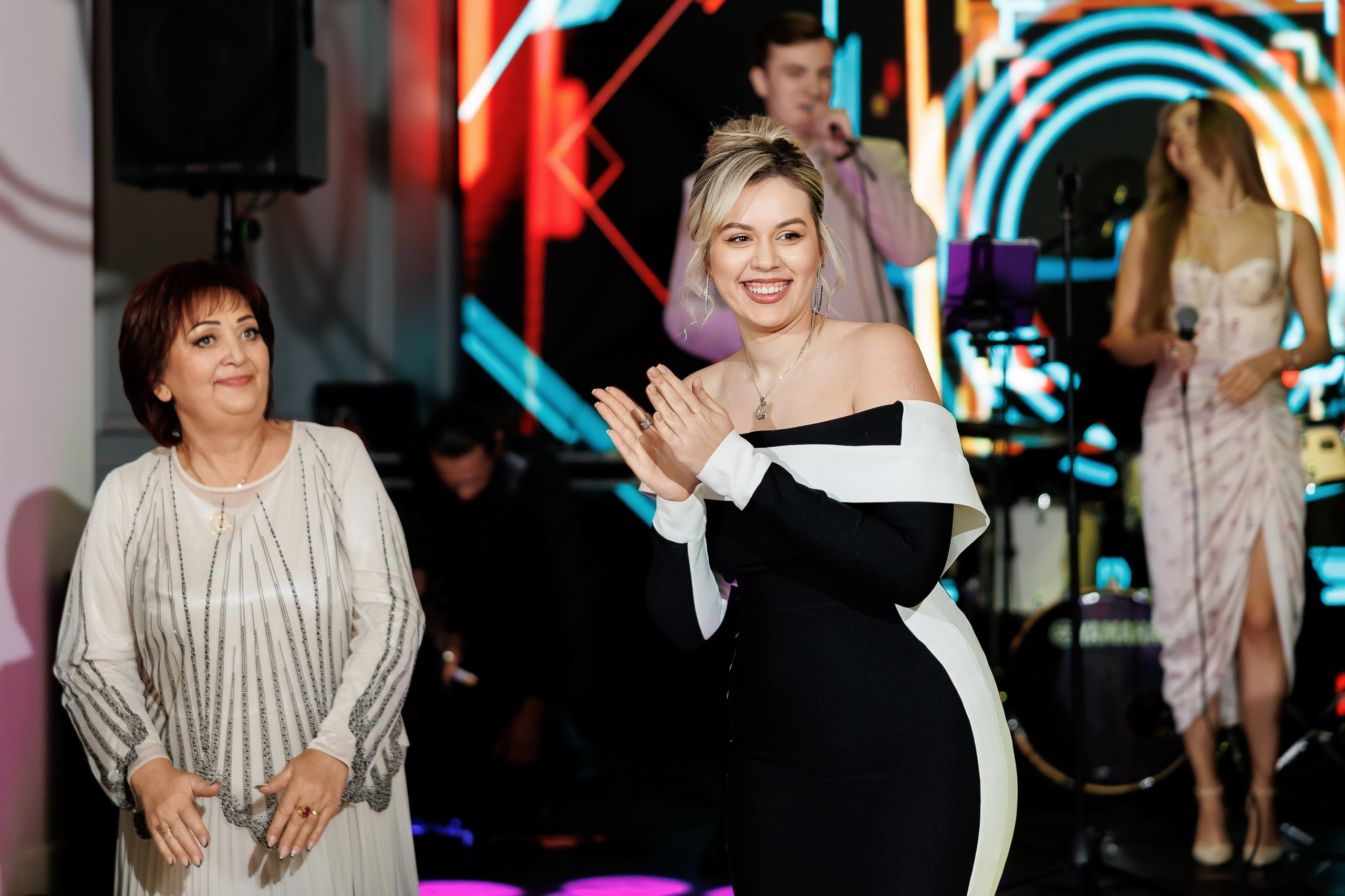 Serghei & Erica — Queen Residence. Servicii Foto și Video 067188353