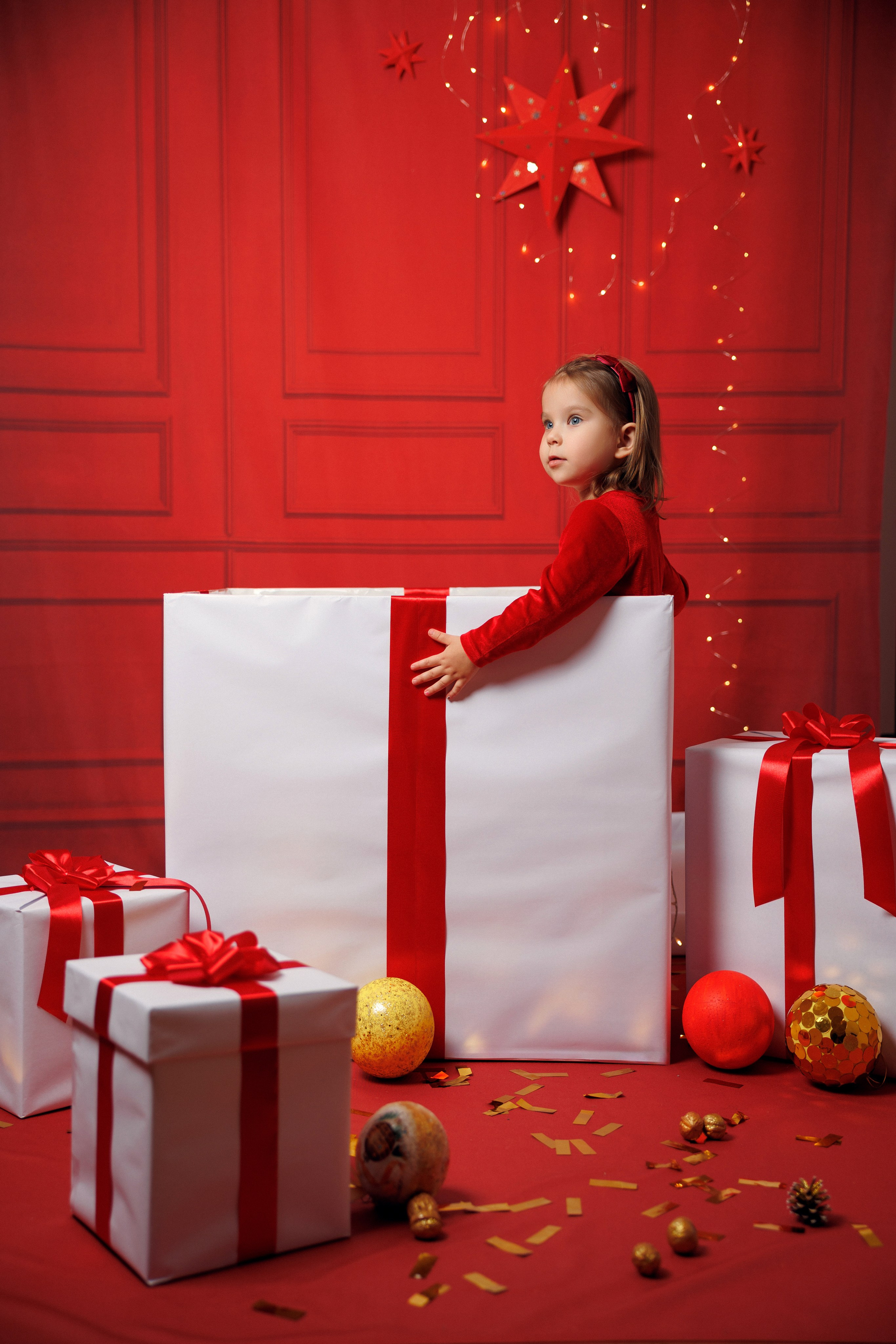 Sesja świąteczna Szczecin | Mini sesje świąteczne Szczecin | Mini sesje świąteczne | Sesja świąteczna w studio | Sesja świąteczna rodzinna cena | Mini sesja rodzinna Szczecin| Sesje świąteczne rodzinne | Sesja zdjęciowa • świąteczna sesja zdjęciowa • minimalistyczne aranżacje • zdjęcia lifestylowe • rodzinne świeta • świąteczny czas • voucher • prezent • fotografia rodzinna