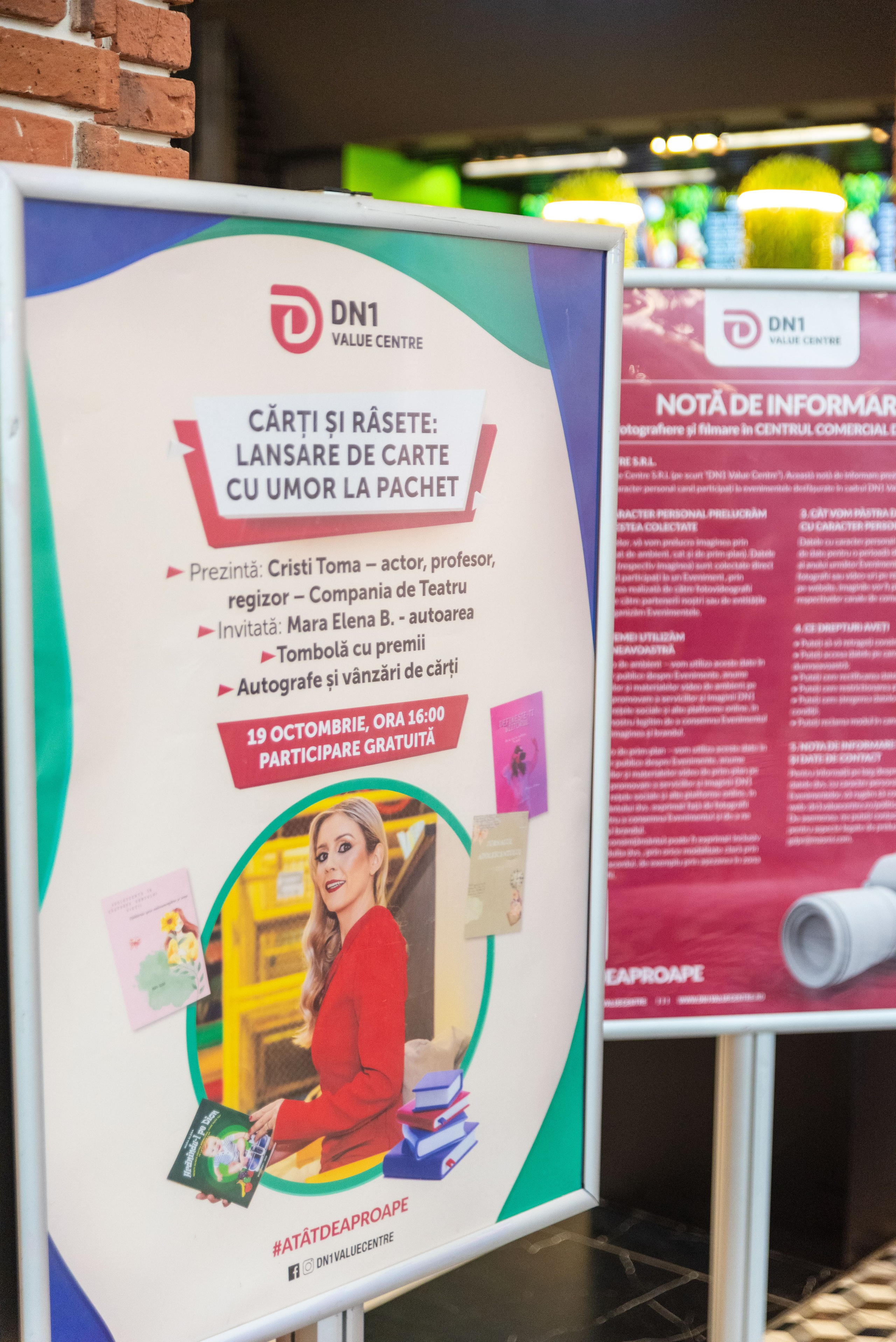 Elemente Cheie ale unei Lansări de Carte, fotograf lansare de carte, lansare de carte, fotograf corporate, lansările de carte prilej de socializare, evenimente in comunitate, promovare social media, promovare eficienta, organizare lansare de carte, fotograf profesionist, fotografie lansare de carte, bartner fotografie, celebrarea literaturii, autori de carte, carti pentru adolescenti, carti pentru copii, fotograf profesionist