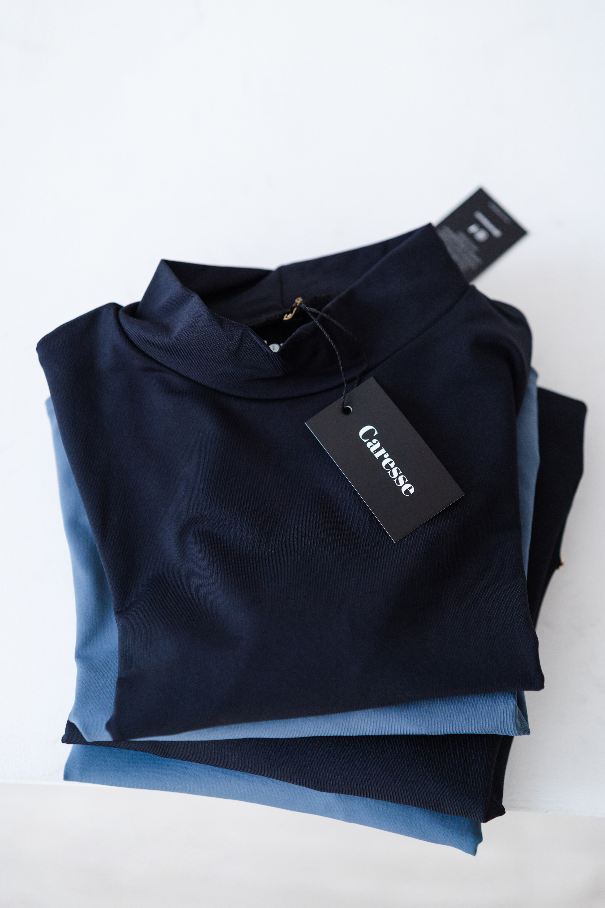 Brand photoshoot for 𝐂𝐀𝐑𝐄𝐒𝐒𝐄. Photographer Kristina Dorina