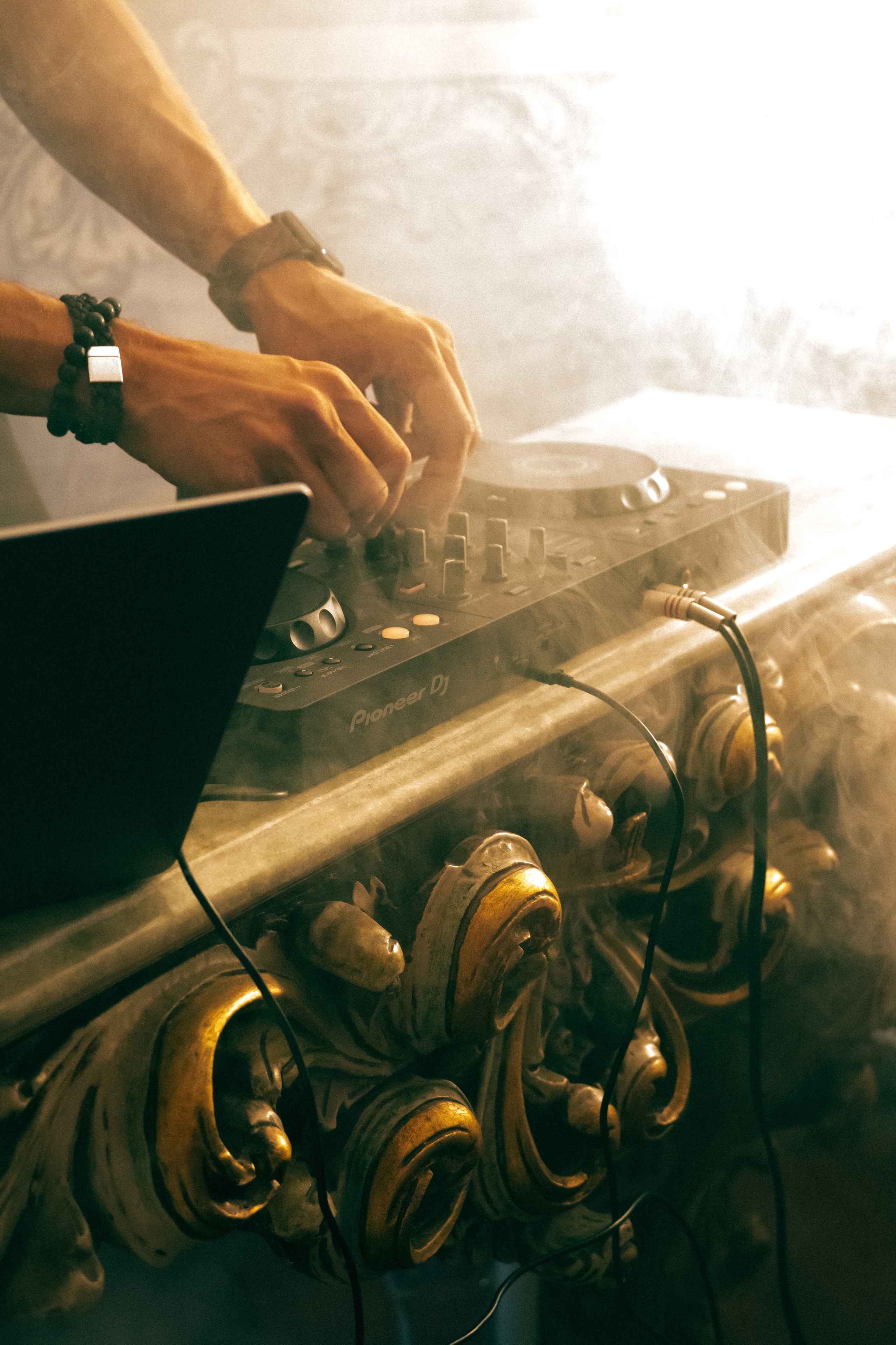 Pool party in  High Villa.  Cascais Sintra Lisbon. Валерія Сичова. Сімейний та репортажний фотограф в Португаліі