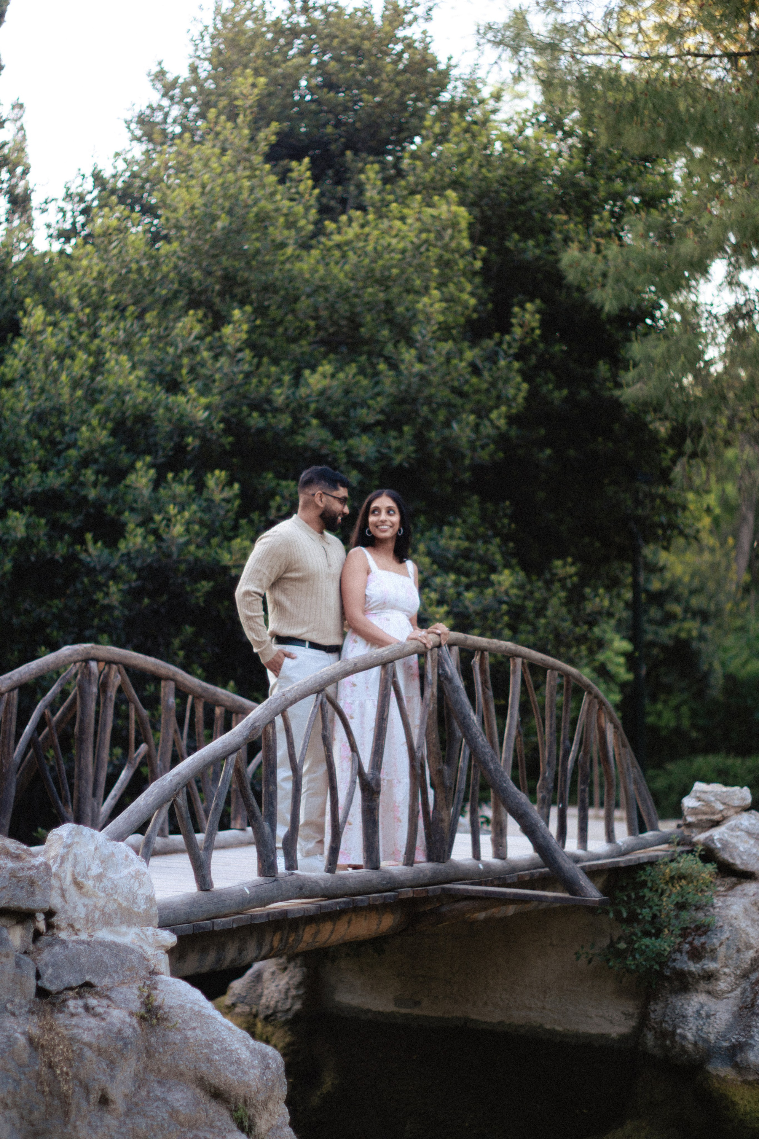 Jefin and Millie’s announcement. Photographer in Greece Kristina