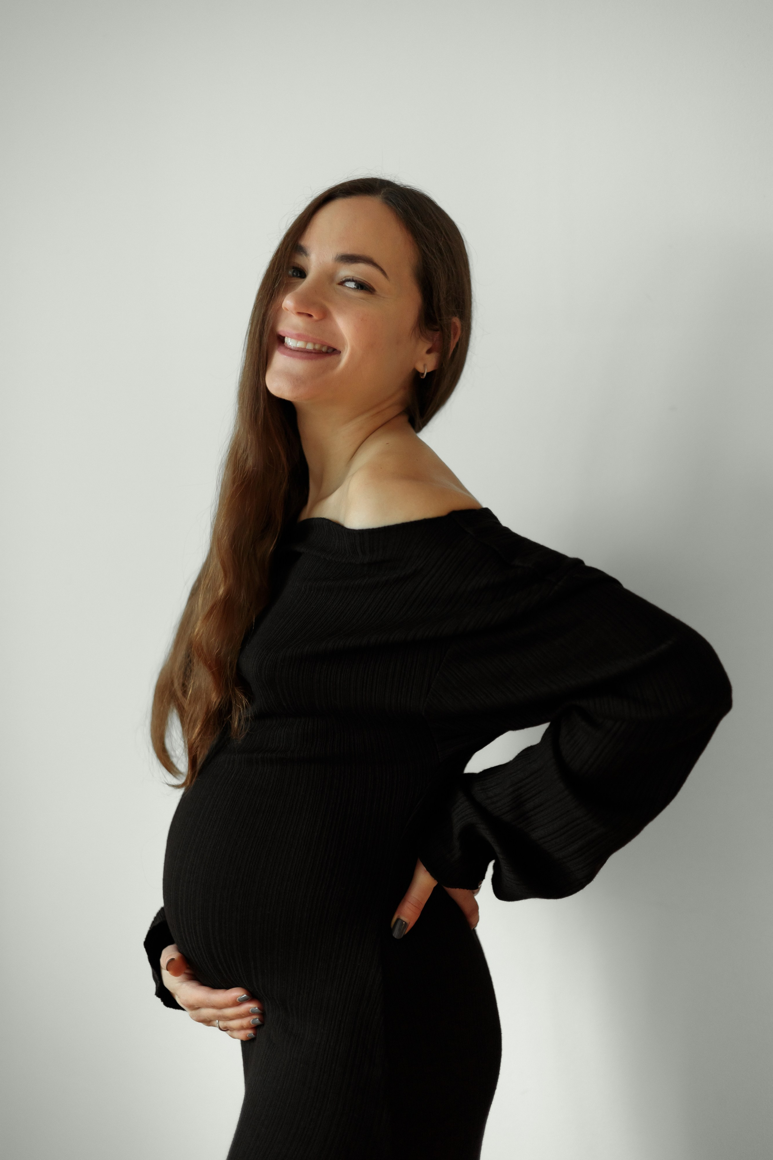 Pregnancy shooting at home. Elena Gorobets. Photographer in Zagreb