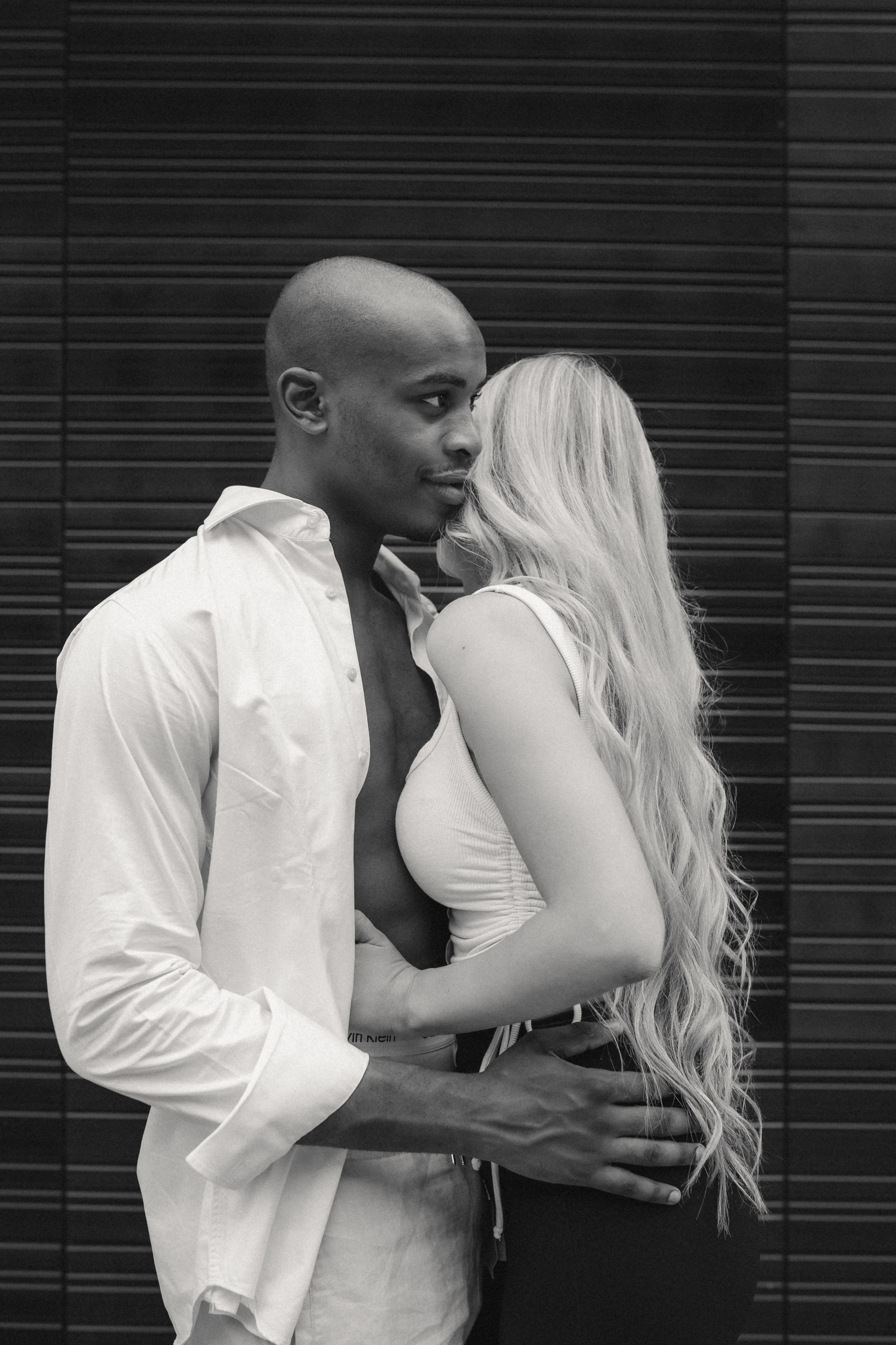 Lovestory in Münster. Schwarz-weiß Fotografie in Münster. Fotografin Viktoria Roschen